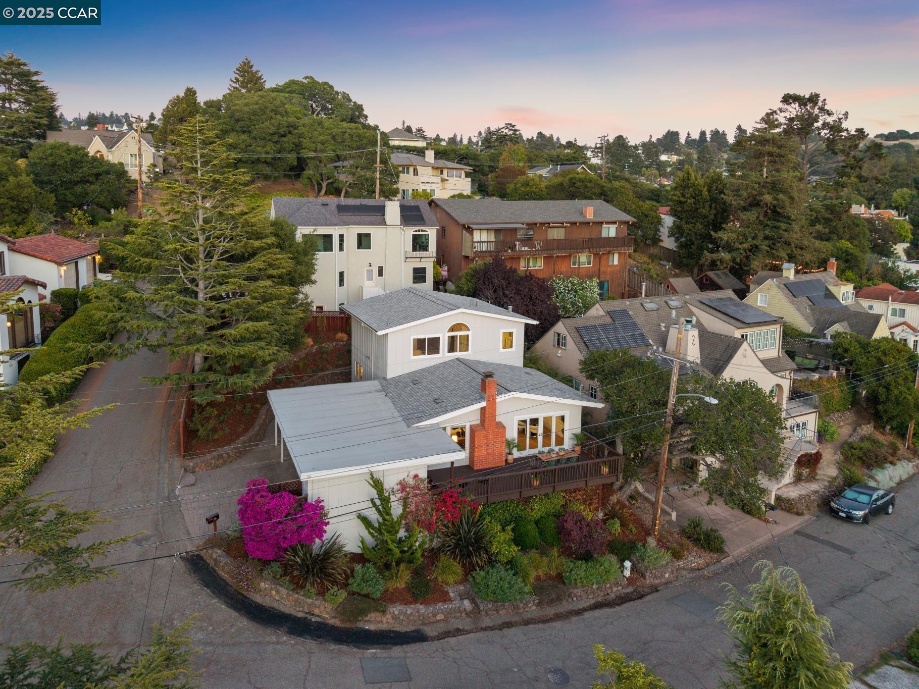 Detail Gallery Image 38 of 53 For 58 Buckeye Ave, Oakland,  CA 94618 - 4 Beds | 3 Baths