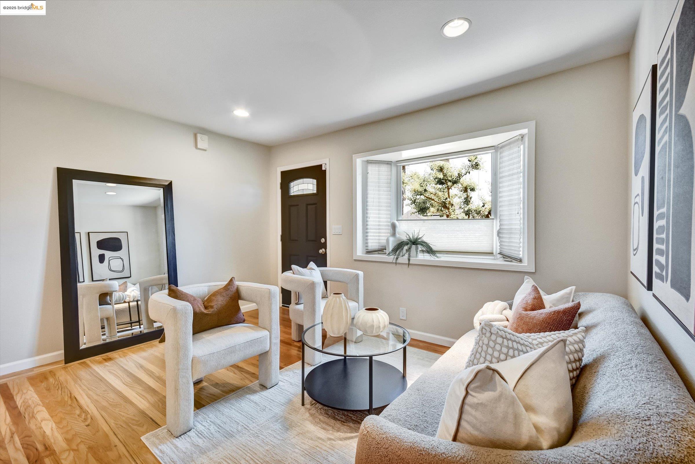 Detail Gallery Image 5 of 60 For 1443 Phantom Ave, San Jose,  CA 95125-5220 - 3 Beds | 2 Baths