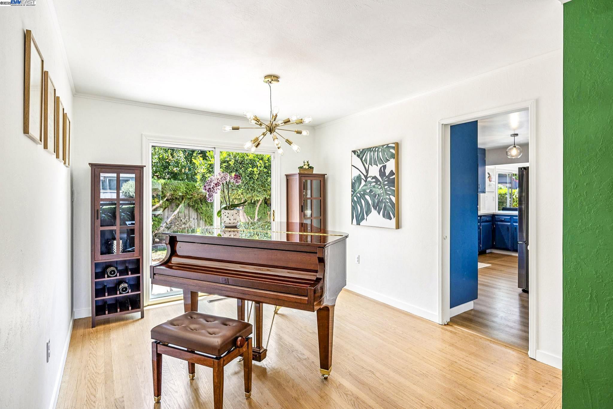 Detail Gallery Image 6 of 30 For 24 via Hermosa, San Lorenzo,  CA 94580 - 3 Beds | 2 Baths