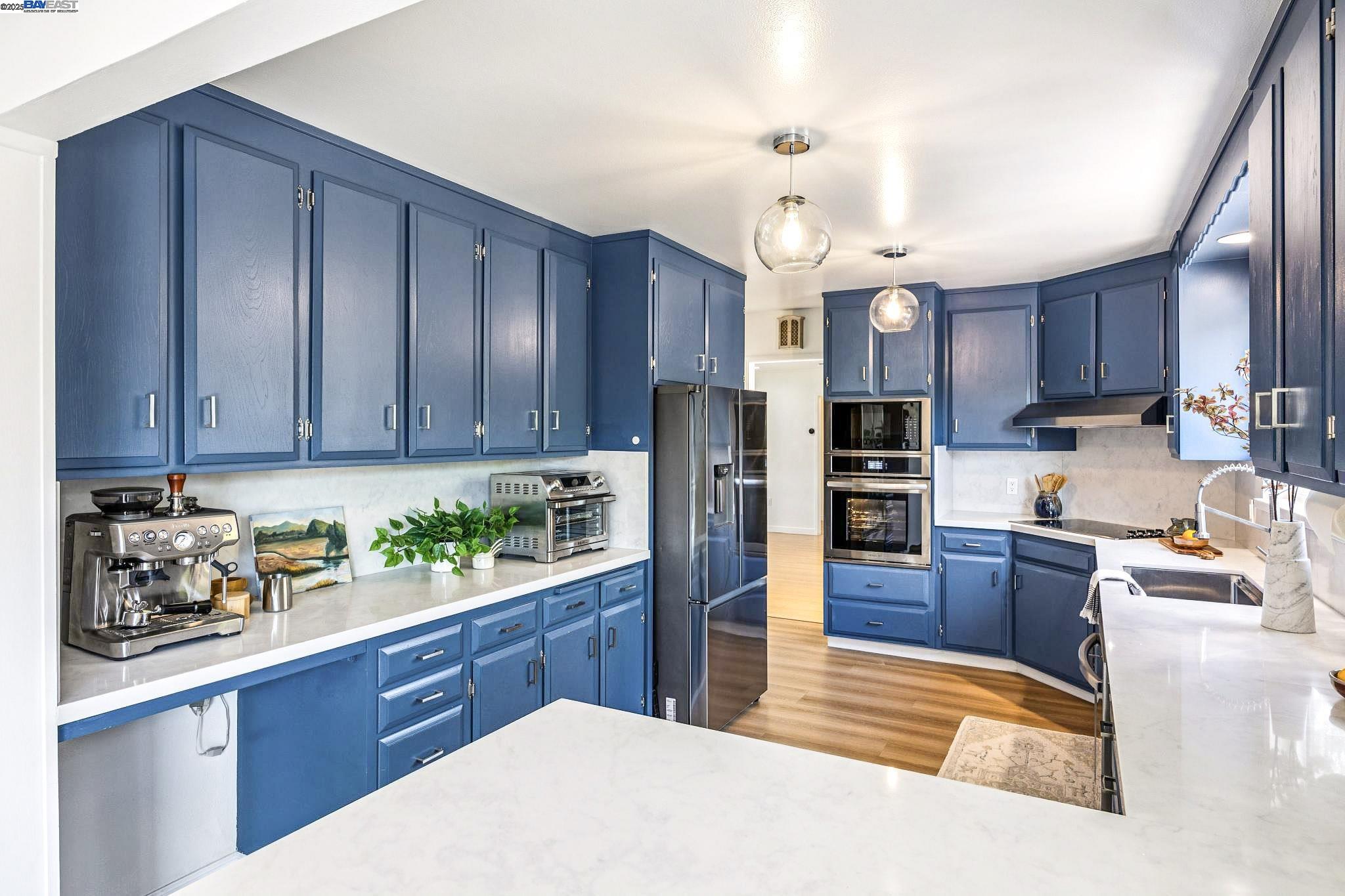 Detail Gallery Image 7 of 30 For 24 via Hermosa, San Lorenzo,  CA 94580 - 3 Beds | 2 Baths