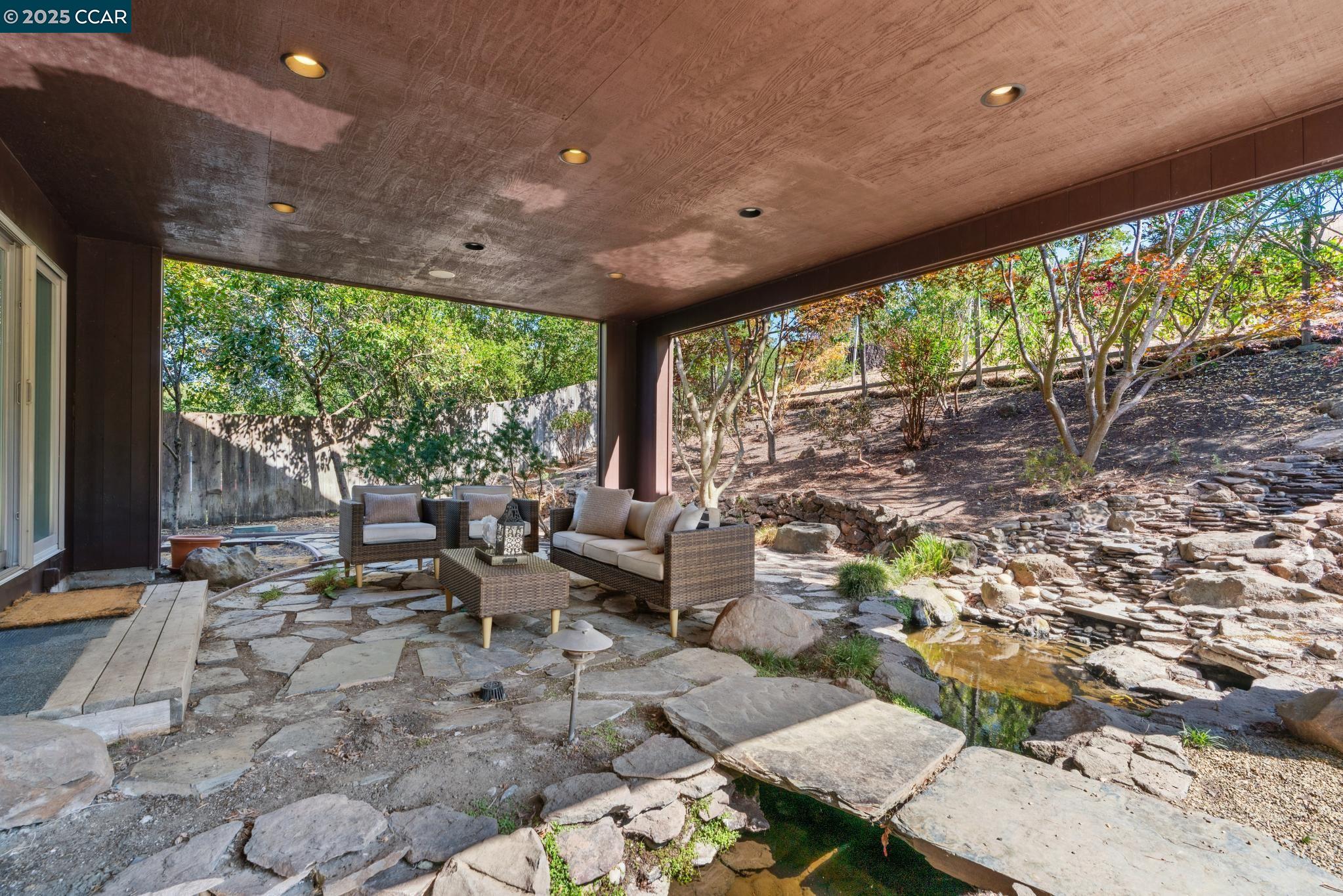 Detail Gallery Image 15 of 51 For 127 Devin Dr, Moraga,  CA 94556 - 6 Beds | 4/1 Baths