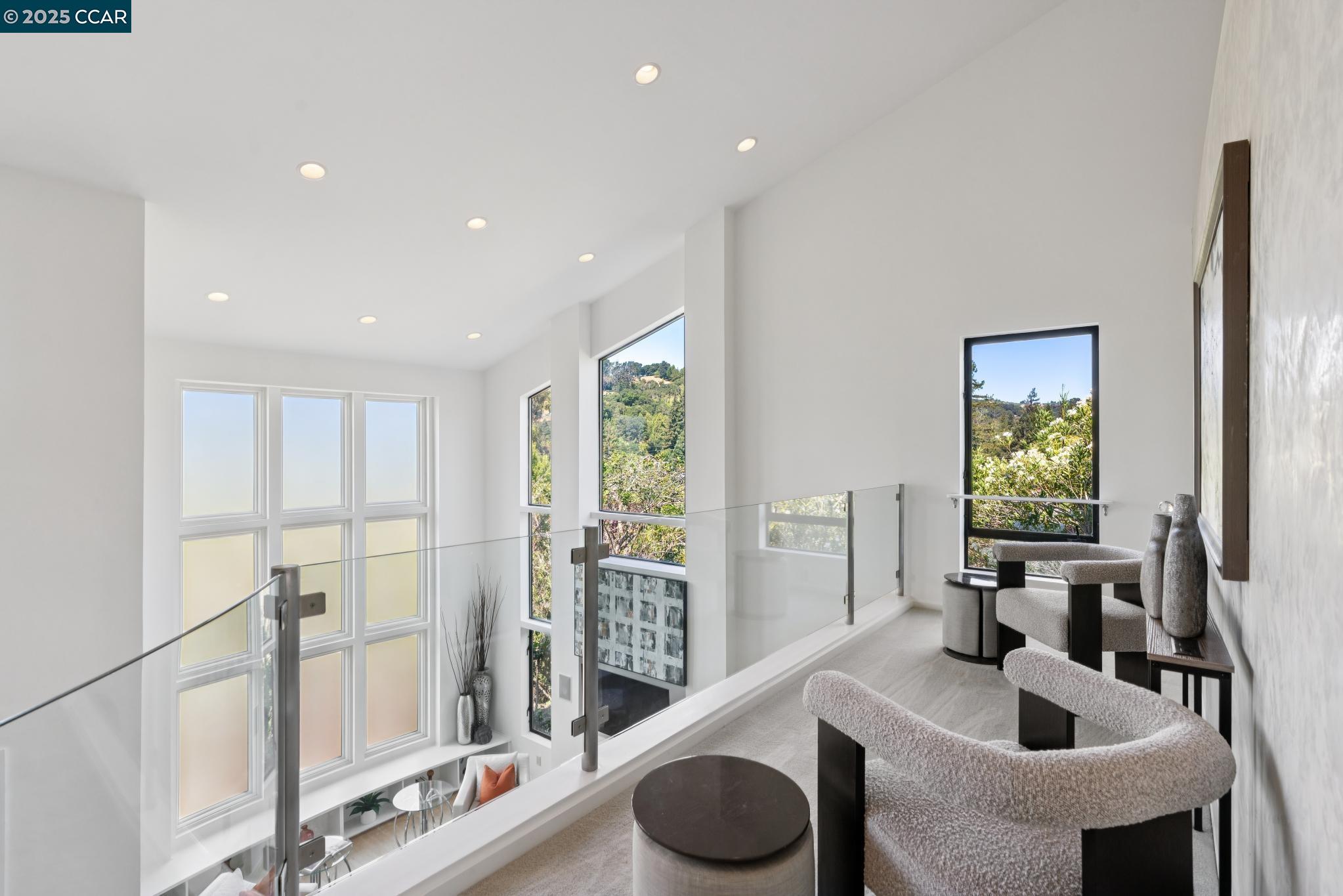 Detail Gallery Image 28 of 51 For 127 Devin Dr, Moraga,  CA 94556 - 6 Beds | 4/1 Baths