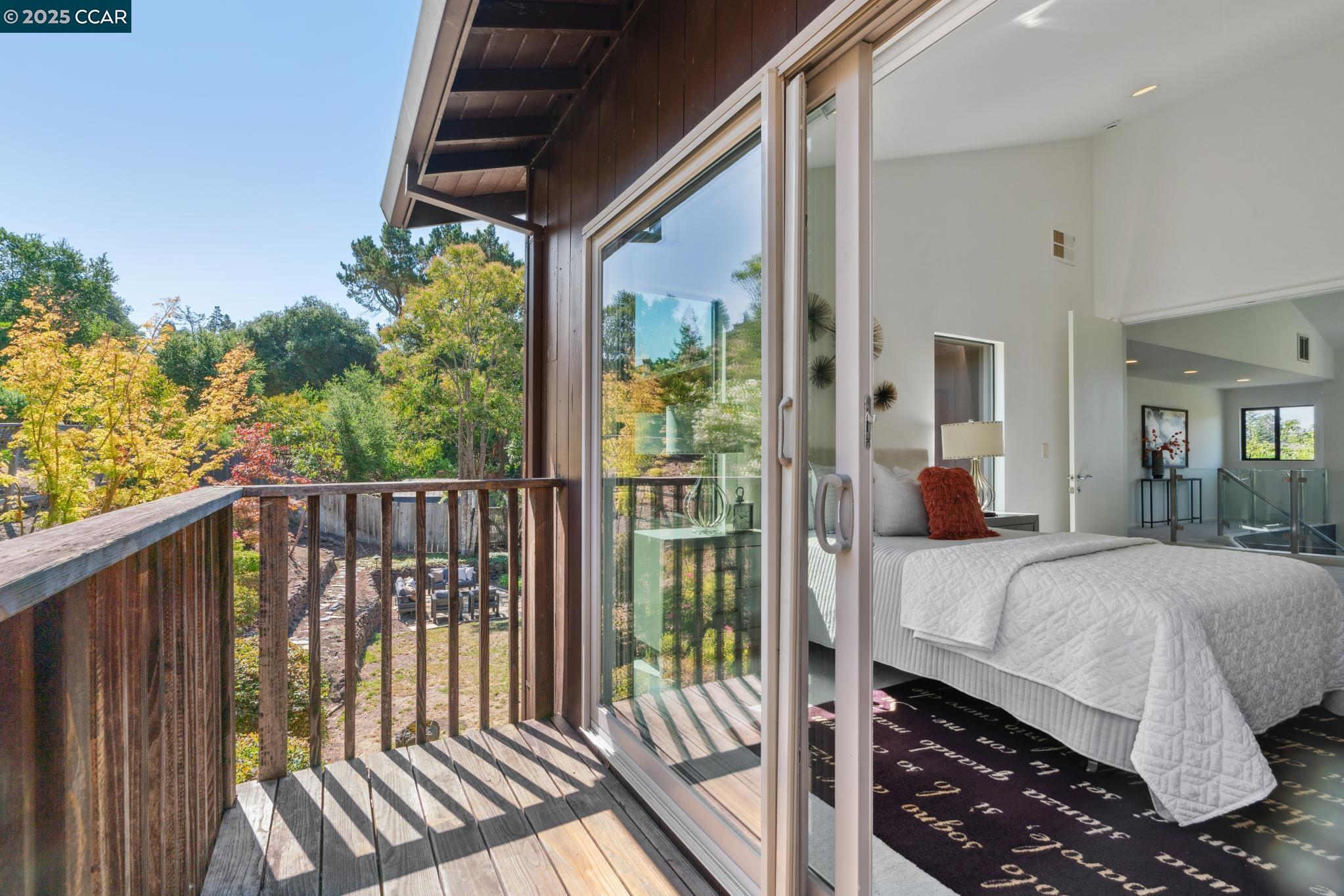 Detail Gallery Image 29 of 49 For 127 Devin Dr, Moraga,  CA 94556 - 6 Beds | 4/1 Baths