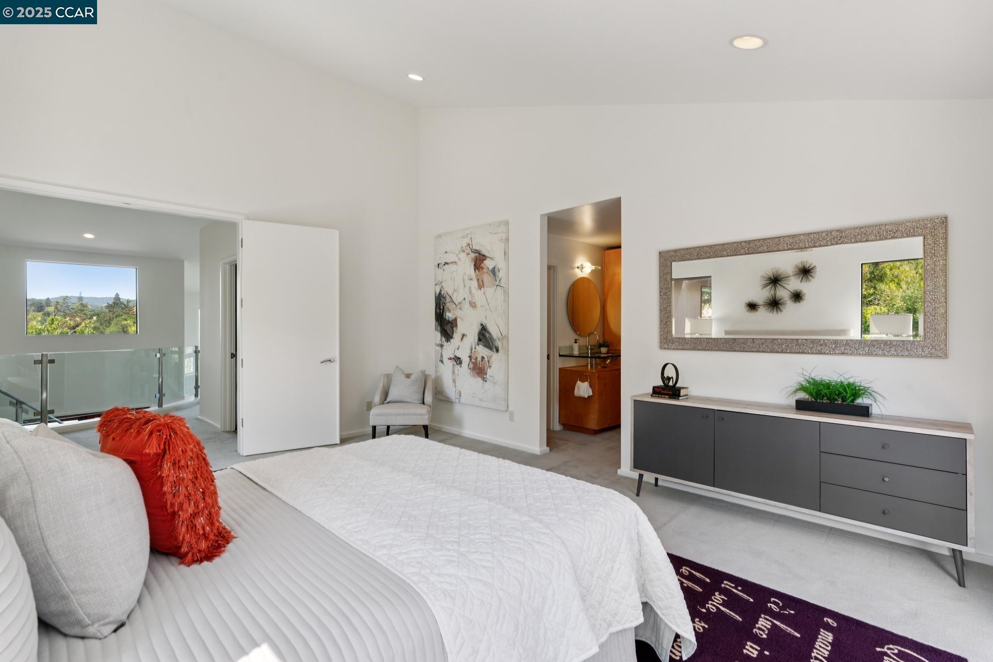 Detail Gallery Image 34 of 51 For 127 Devin Dr, Moraga,  CA 94556 - 6 Beds | 4/1 Baths