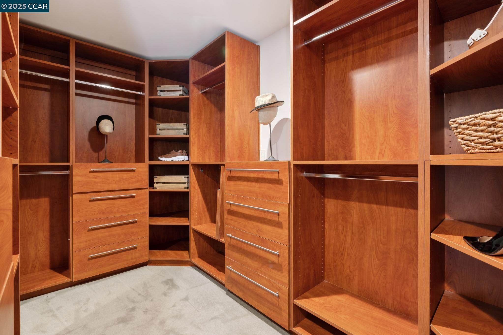 Detail Gallery Image 35 of 49 For 127 Devin Dr, Moraga,  CA 94556 - 6 Beds | 4/1 Baths