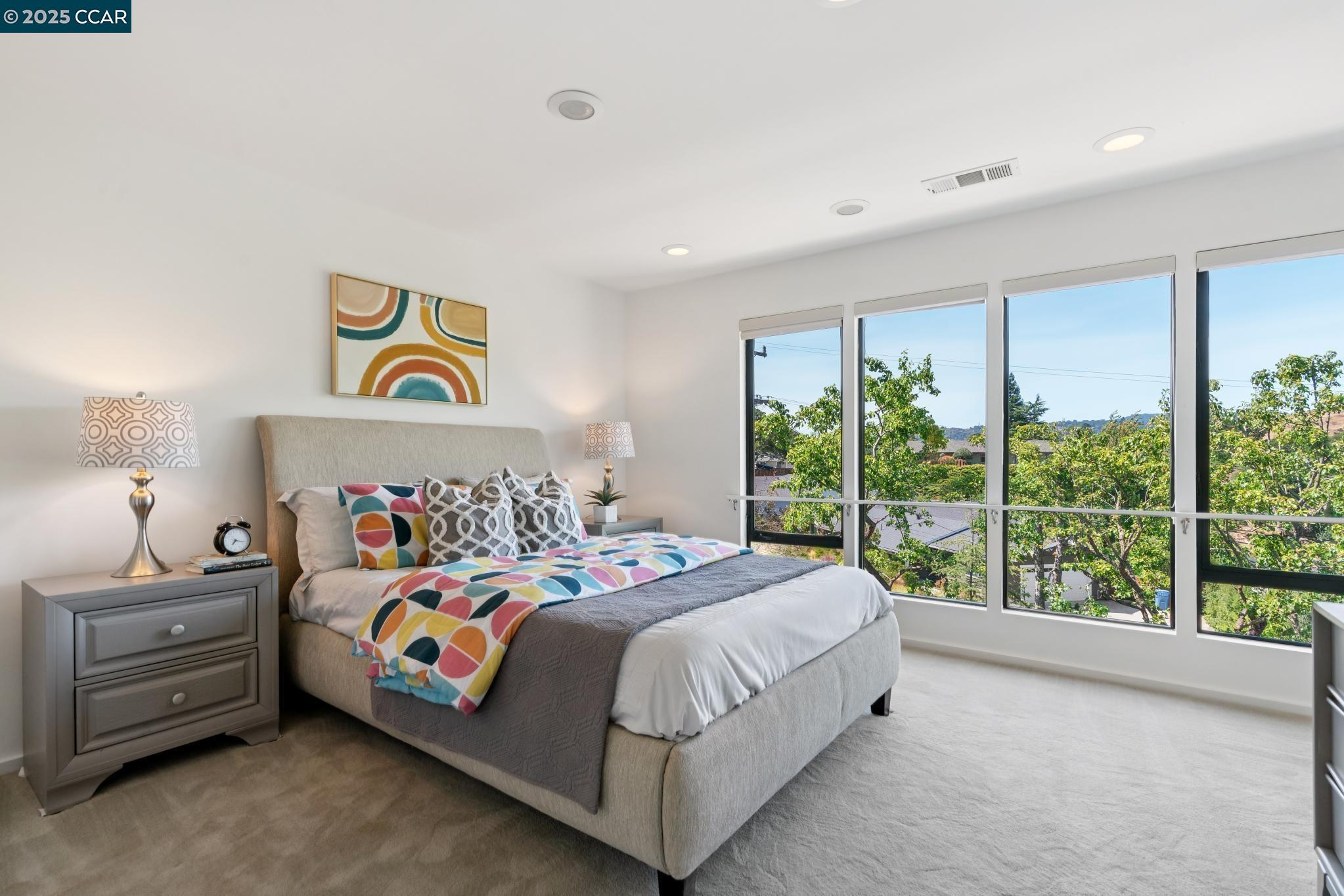 Detail Gallery Image 38 of 51 For 127 Devin Dr, Moraga,  CA 94556 - 6 Beds | 4/1 Baths