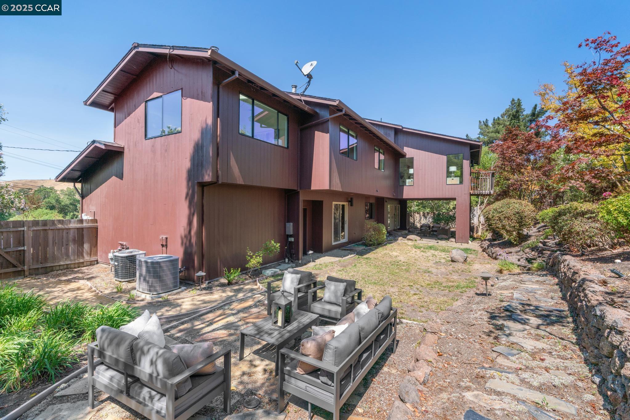 Detail Gallery Image 50 of 51 For 127 Devin Dr, Moraga,  CA 94556 - 6 Beds | 4/1 Baths