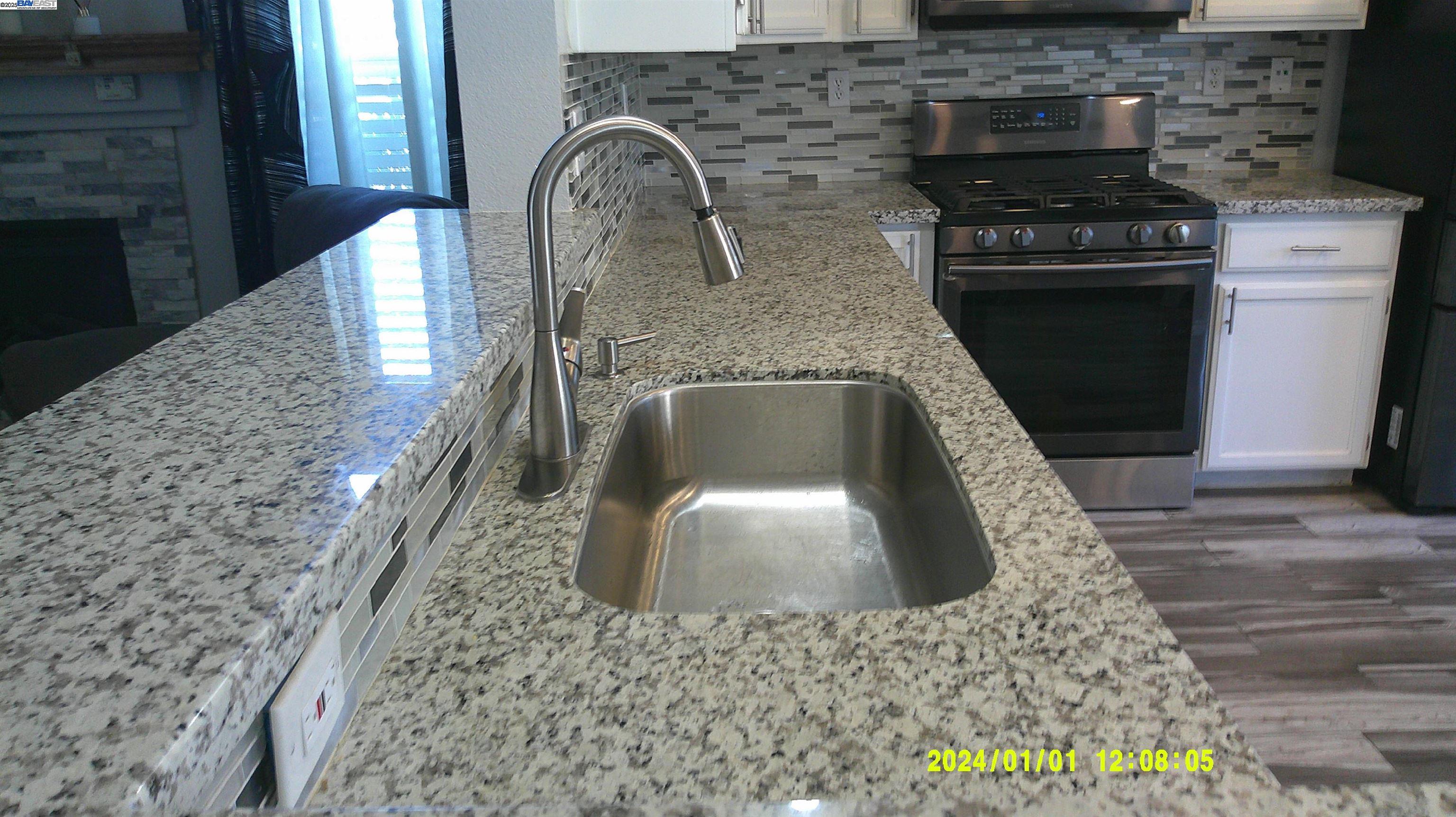 Detail Gallery Image 4 of 39 For 5576 Zaca  Ln, Stockton,  CA 95210 - 3 Beds | 2 Baths