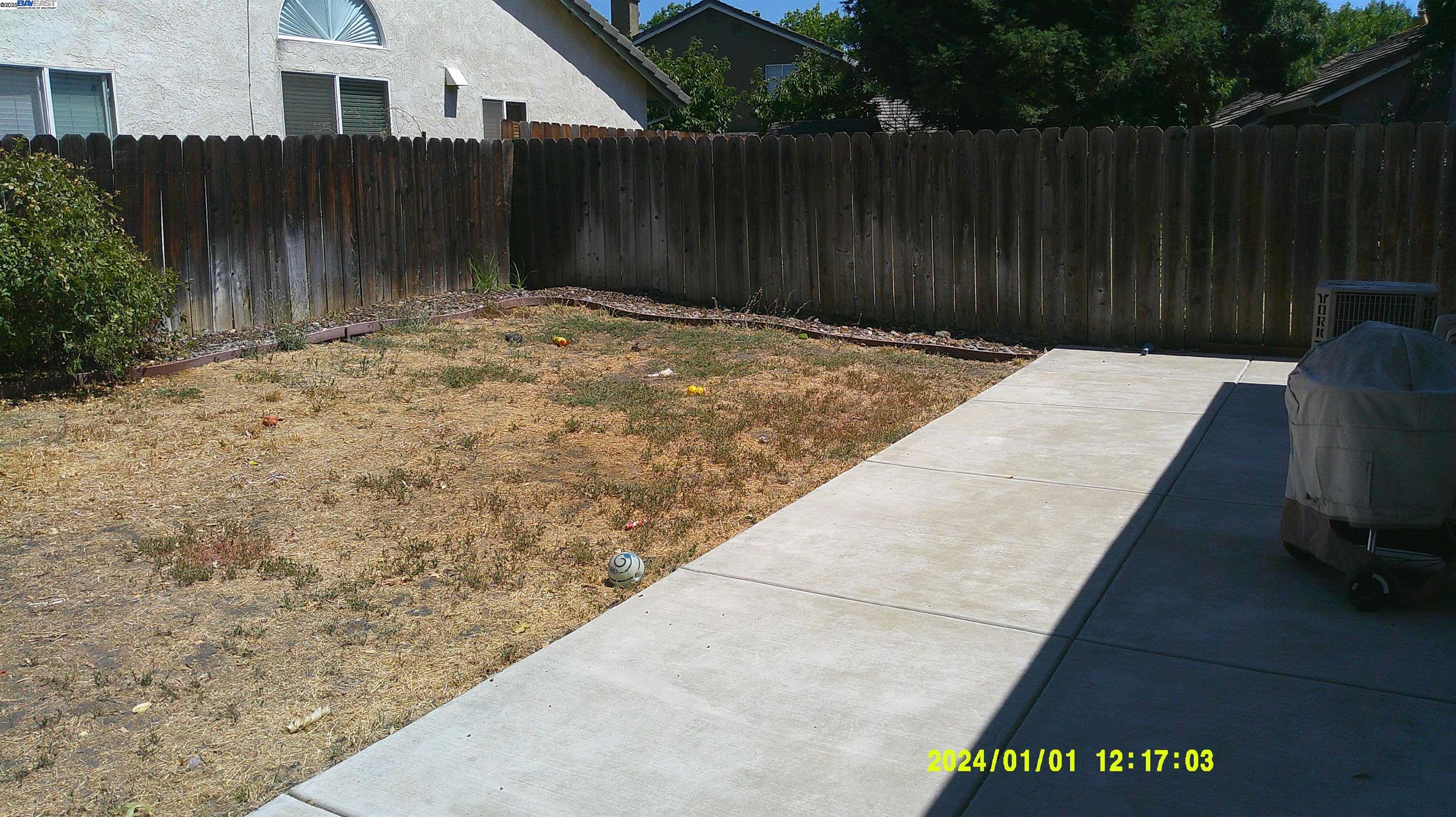 Detail Gallery Image 5 of 39 For 5576 Zaca  Ln, Stockton,  CA 95210 - 3 Beds | 2 Baths