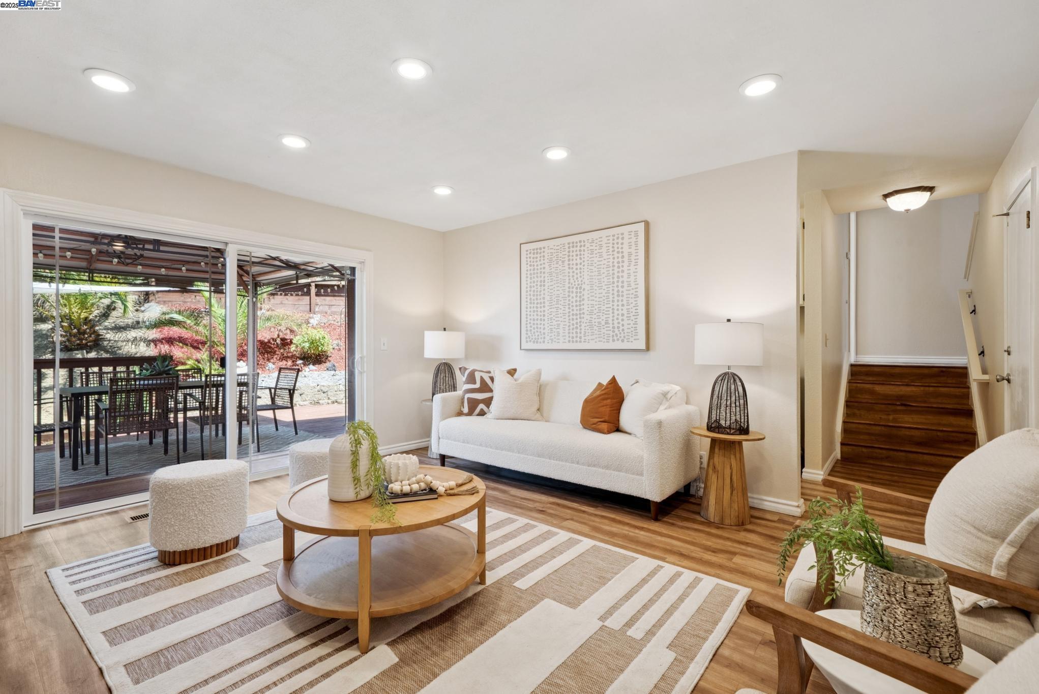 Detail Gallery Image 19 of 59 For 3430 Eureka Ct, Hayward,  CA 94542 - 3 Beds | 2/1 Baths