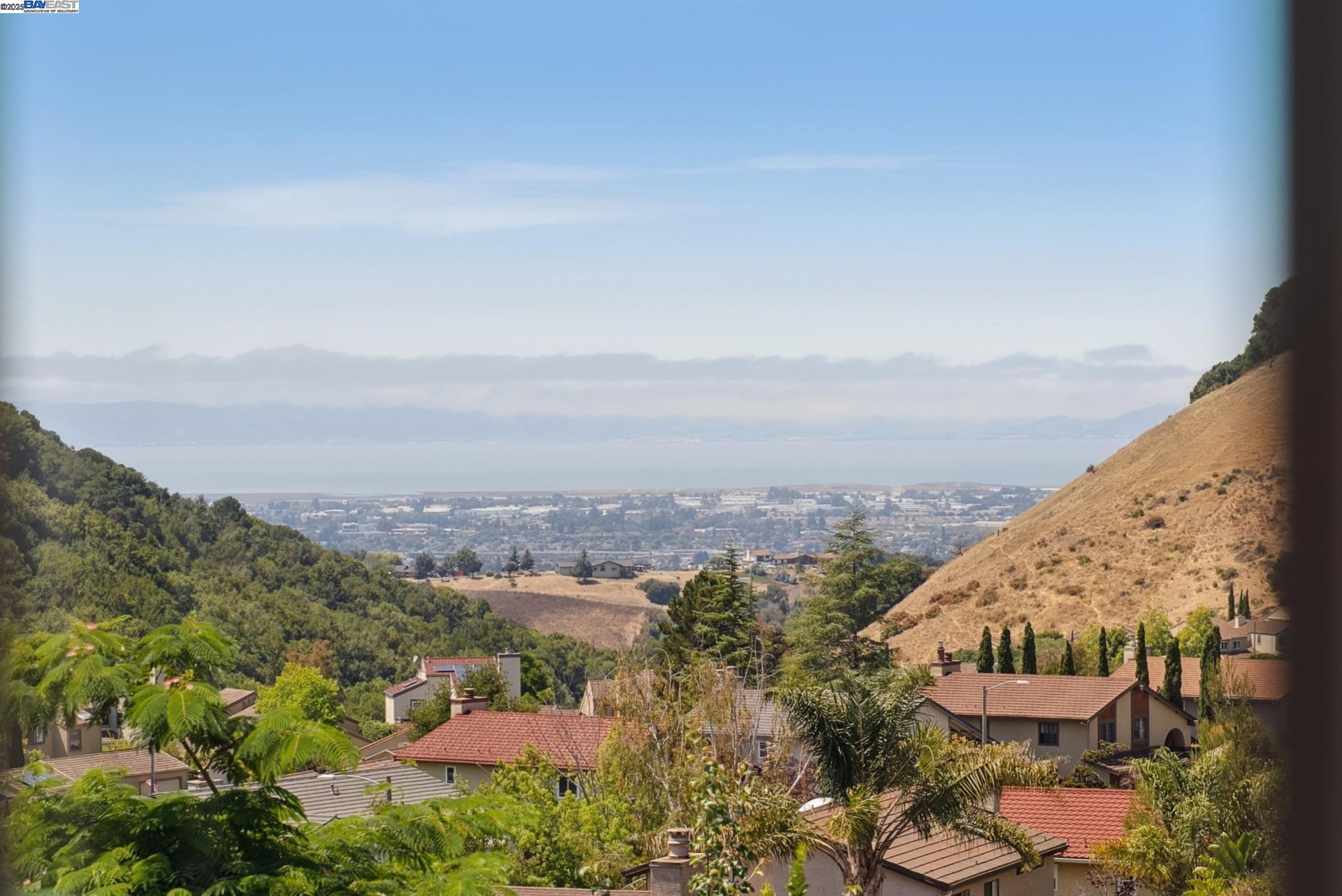 Detail Gallery Image 21 of 59 For 3430 Eureka Ct, Hayward,  CA 94542 - 3 Beds | 2/1 Baths