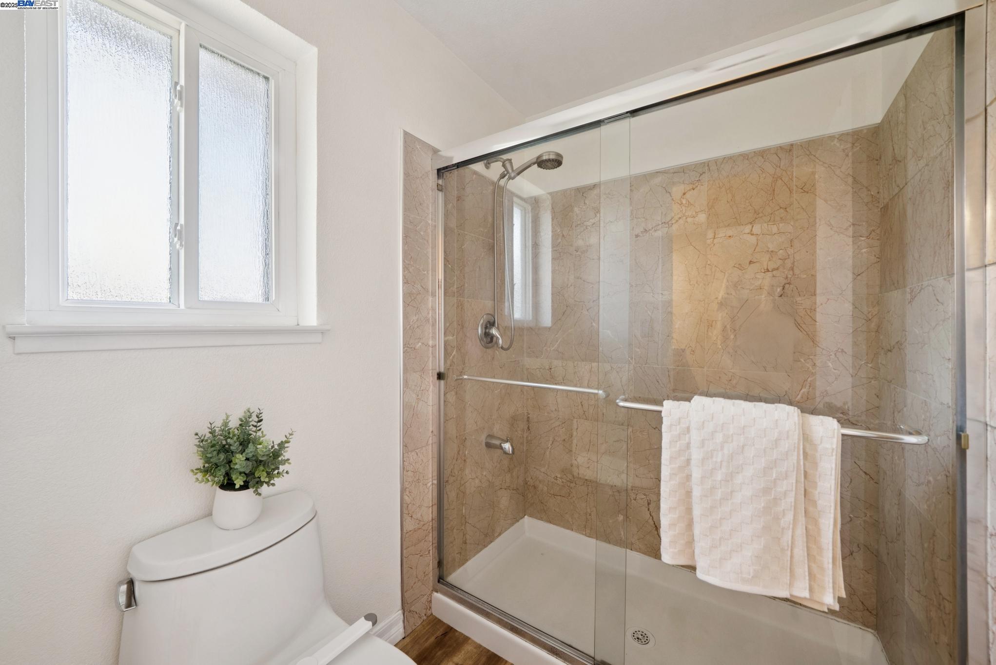 Detail Gallery Image 28 of 59 For 3430 Eureka Ct, Hayward,  CA 94542 - 3 Beds | 2/1 Baths