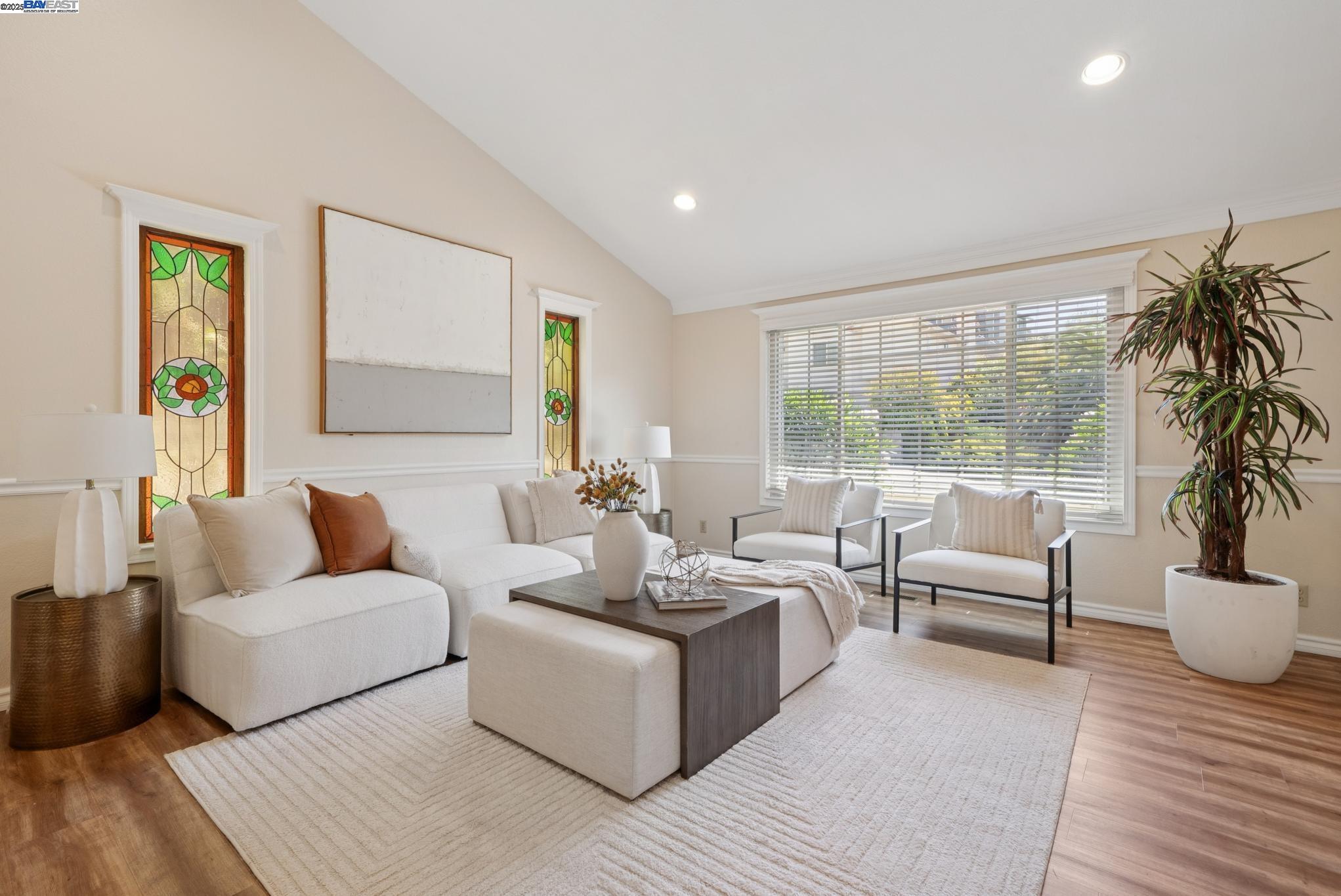 Detail Gallery Image 6 of 59 For 3430 Eureka Ct, Hayward,  CA 94542 - 3 Beds | 2/1 Baths
