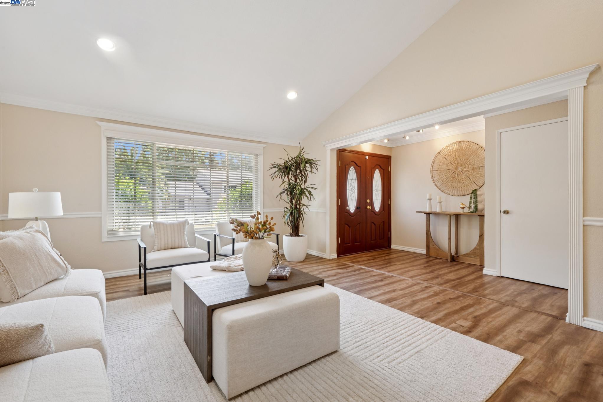 Detail Gallery Image 7 of 59 For 3430 Eureka Ct, Hayward,  CA 94542 - 3 Beds | 2/1 Baths