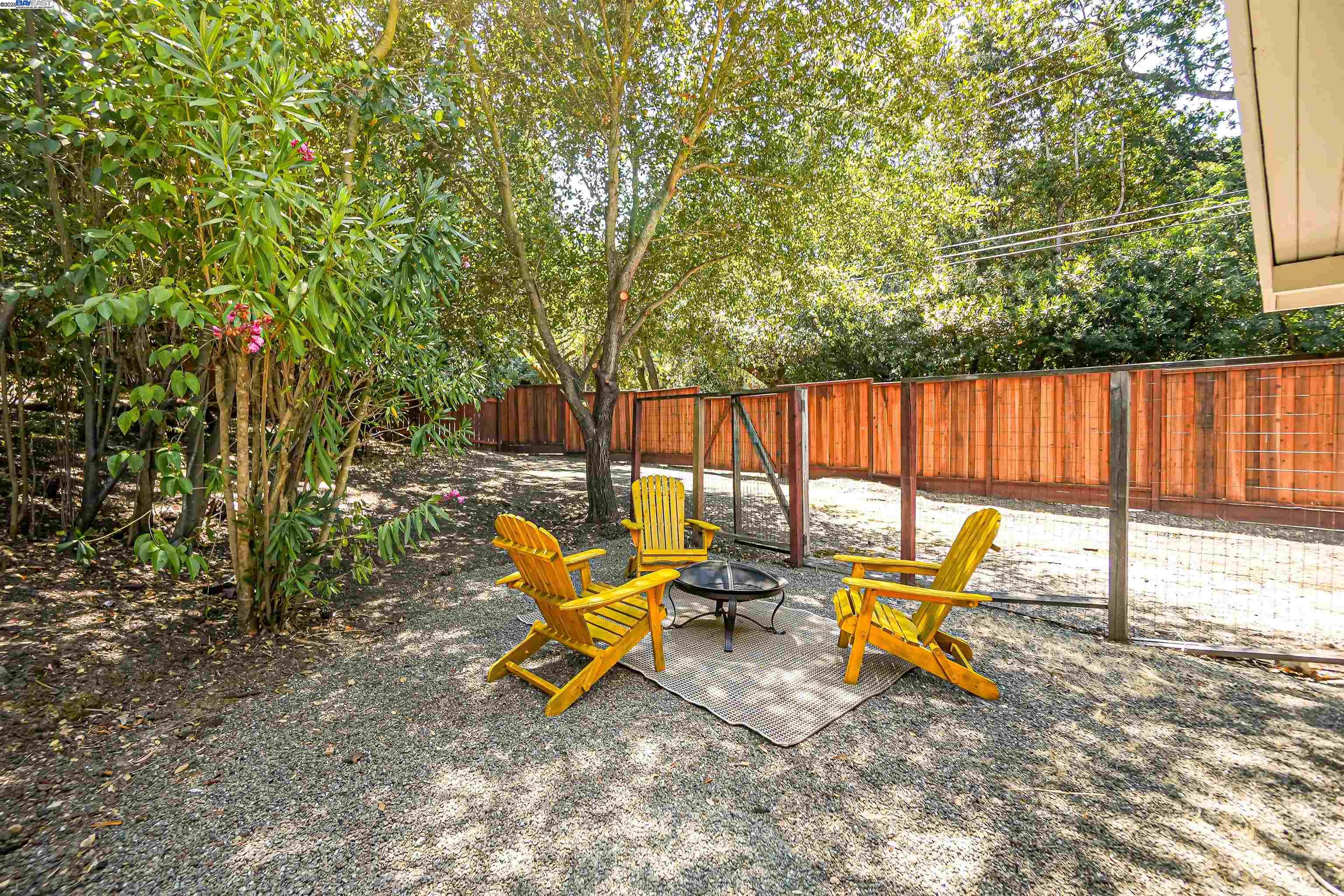 Detail Gallery Image 22 of 29 For 250 Castle Hill Ranch Rd, Walnut Creek,  CA 94595 - 3 Beds | 3 Baths