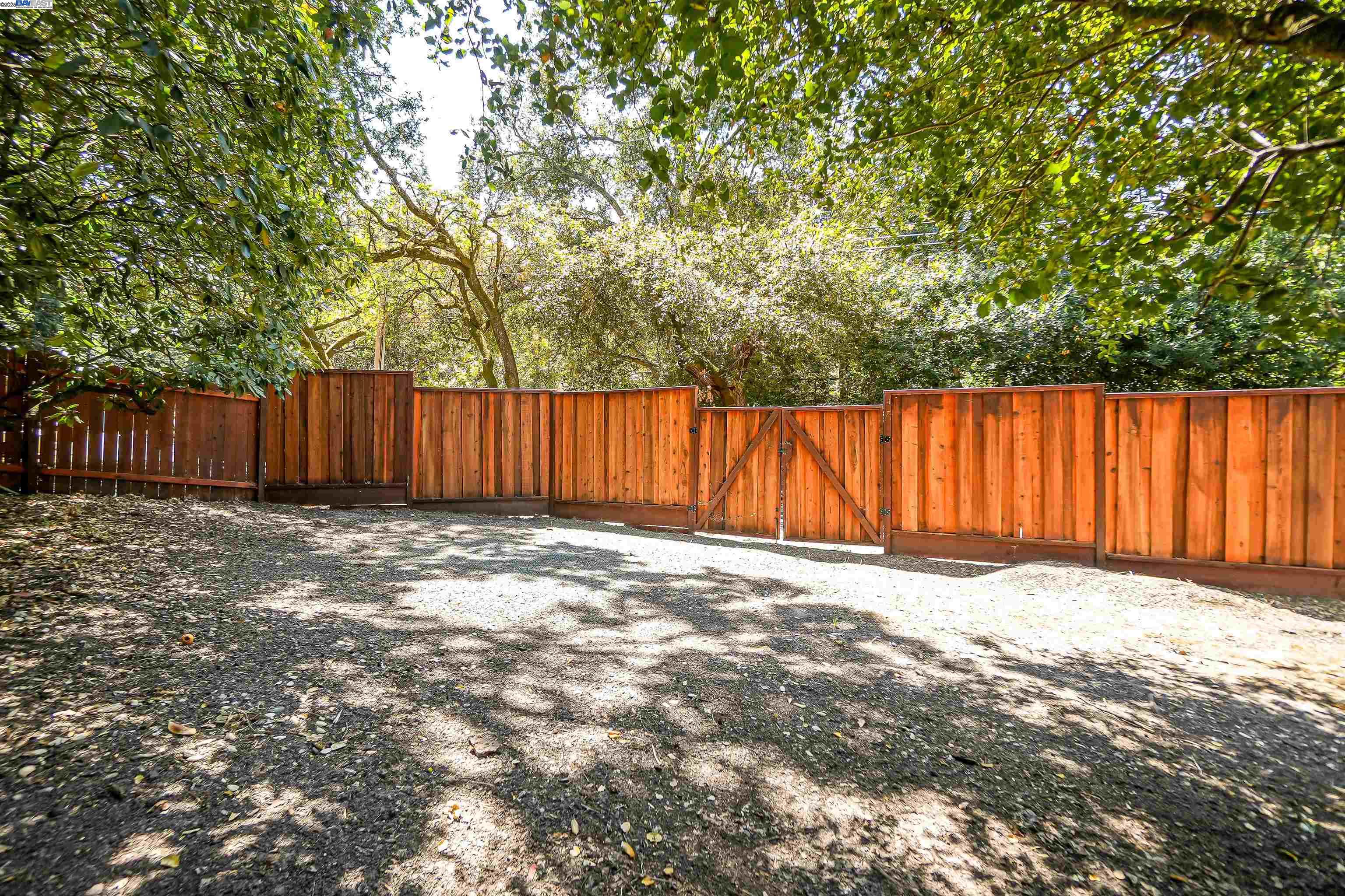 Detail Gallery Image 24 of 29 For 250 Castle Hill Ranch Rd, Walnut Creek,  CA 94595 - 3 Beds | 3 Baths