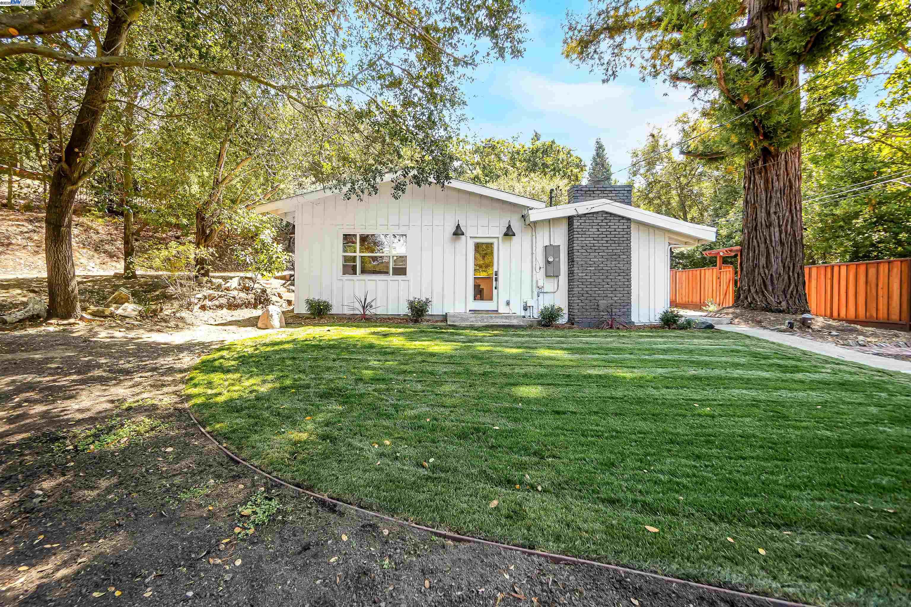 Detail Gallery Image 26 of 29 For 250 Castle Hill Ranch Rd, Walnut Creek,  CA 94595 - 3 Beds | 3 Baths