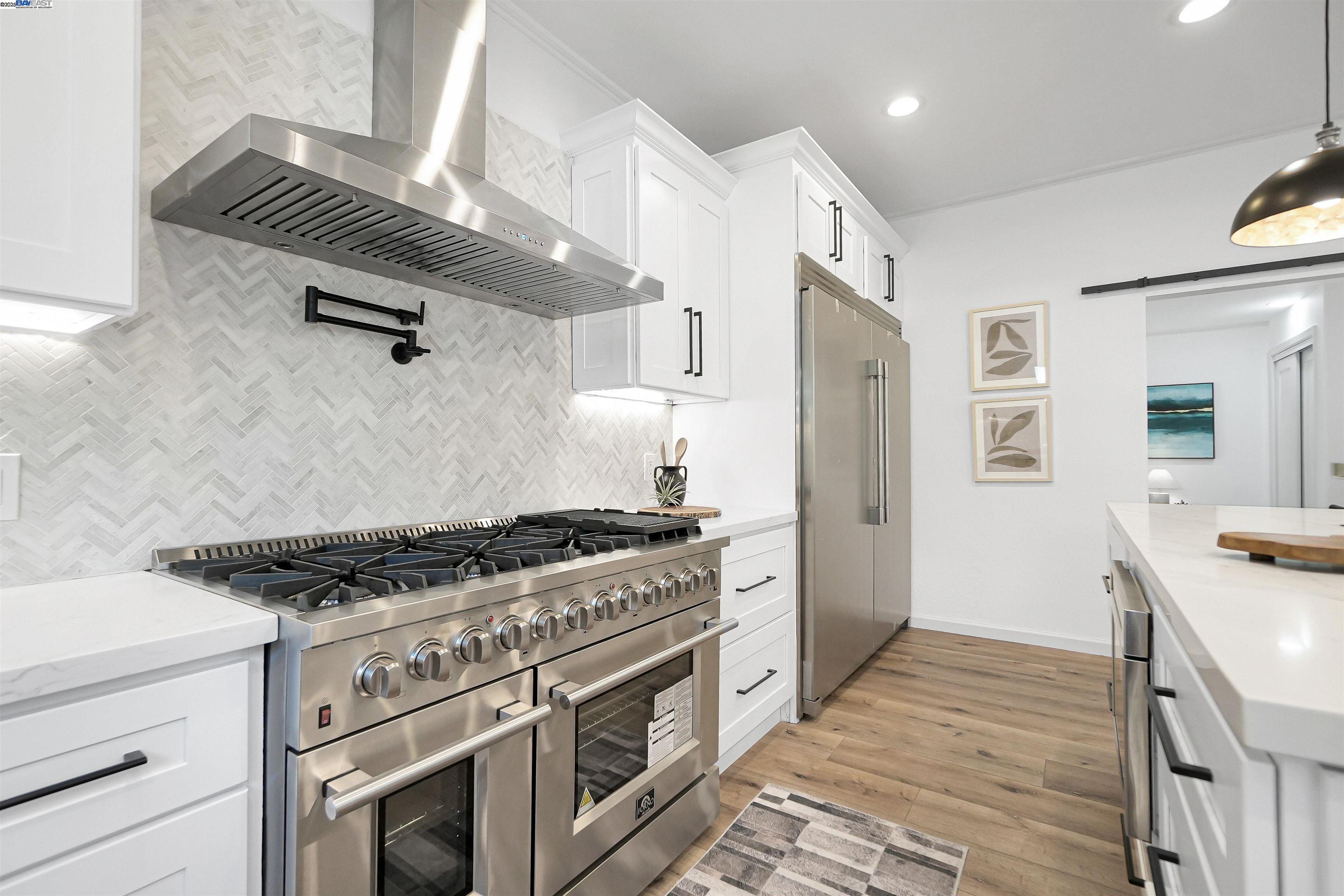 Detail Gallery Image 10 of 29 For 250 Castle Hill Ranch Rd, Walnut Creek,  CA 94595 - 3 Beds | 3 Baths