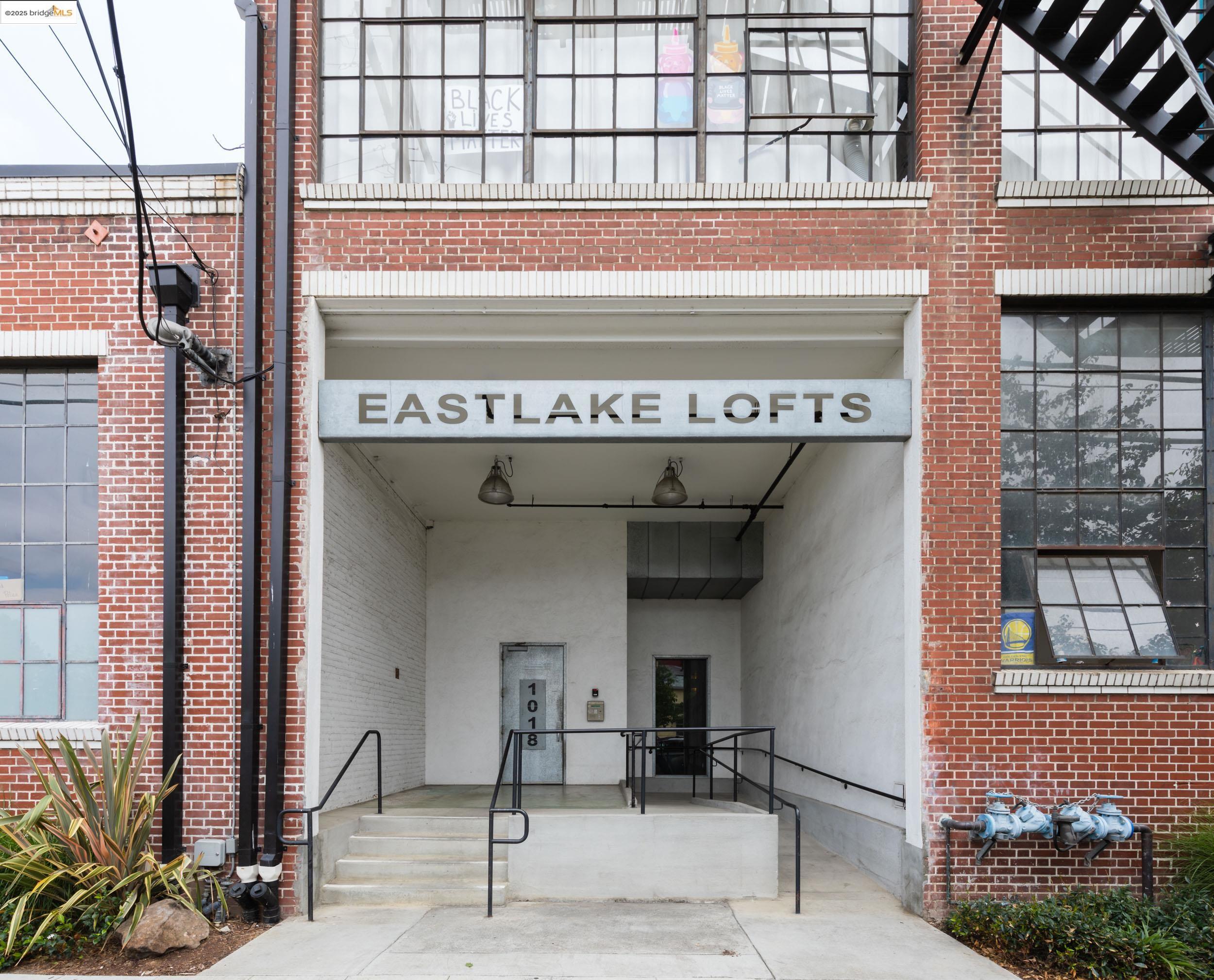 Detail Gallery Image 27 of 37 For 1018 4th Ave #302,  Oakland,  CA 94606 - 1 Beds | 1 Baths