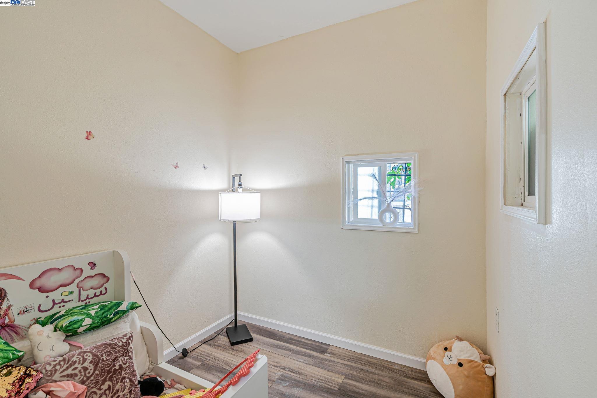 Detail Gallery Image 17 of 24 For 2530 Market St, Oakland,  CA 94607 - 2 Beds | 1 Baths