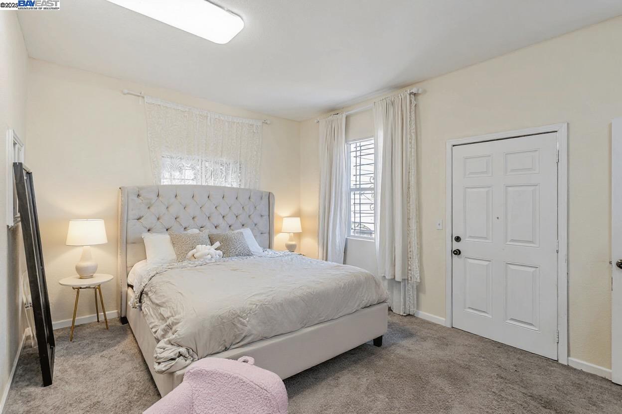 Detail Gallery Image 4 of 24 For 2530 Market St, Oakland,  CA 94607 - 2 Beds | 1 Baths