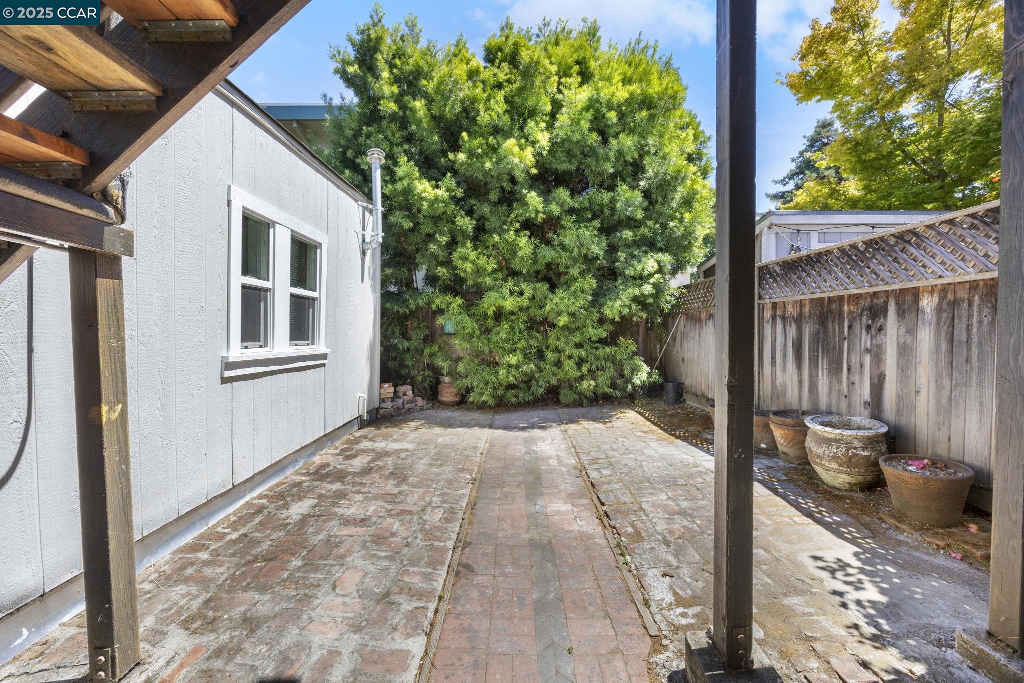 Detail Gallery Image 20 of 29 For 1220 Chestnut St, Alameda,  CA 94501 - – Beds | – Baths