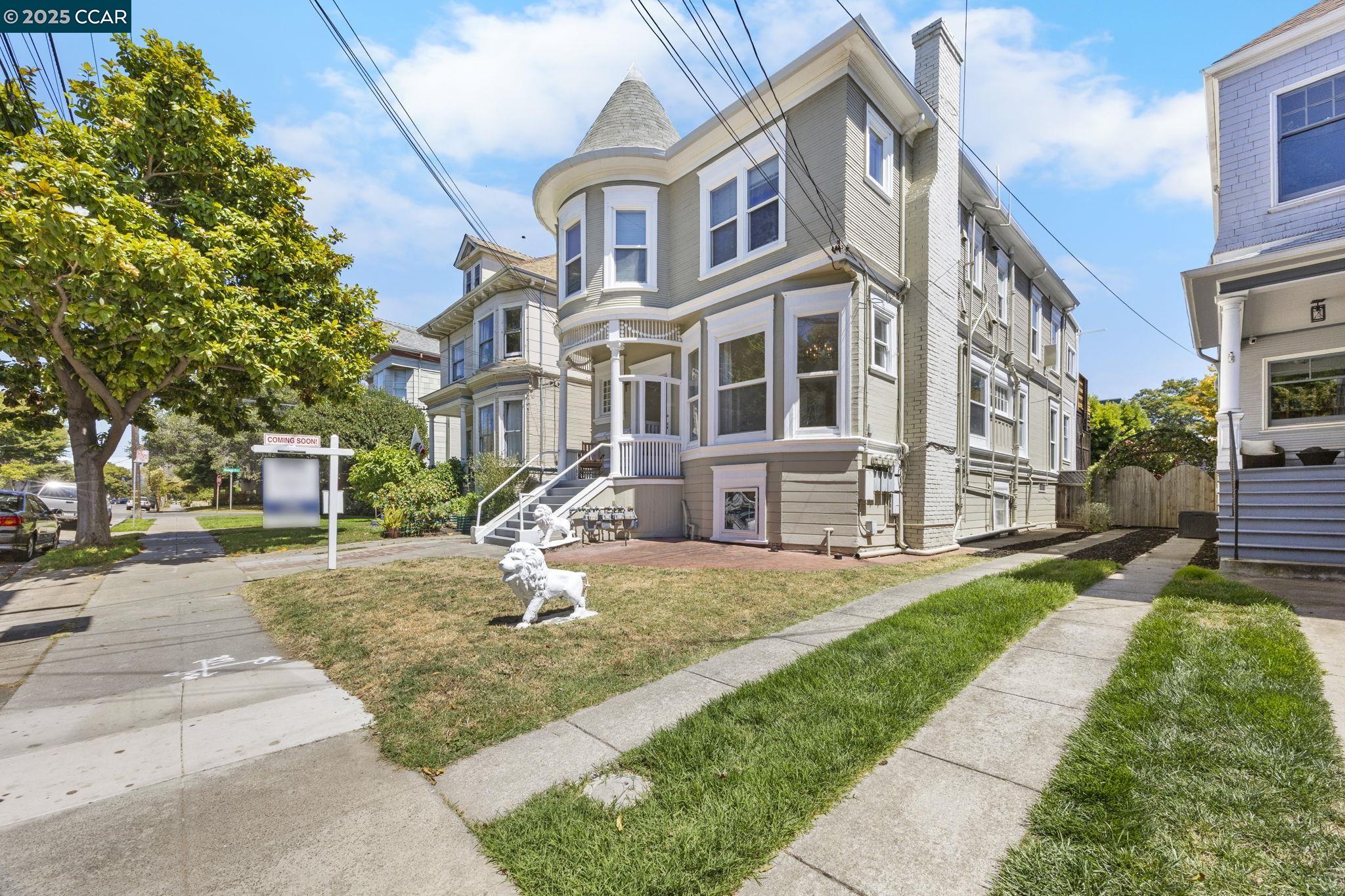 Detail Gallery Image 3 of 29 For 1220 Chestnut St, Alameda,  CA 94501 - – Beds | – Baths