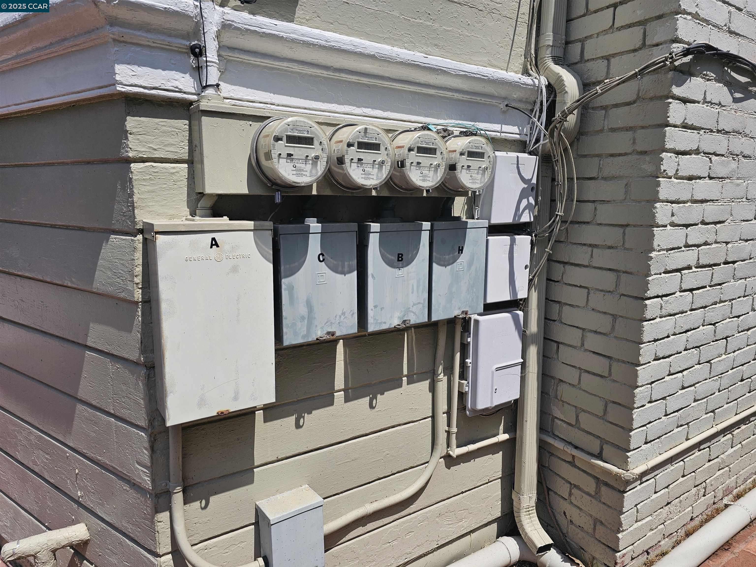 Detail Gallery Image 4 of 29 For 1220 Chestnut St, Alameda,  CA 94501 - – Beds | – Baths