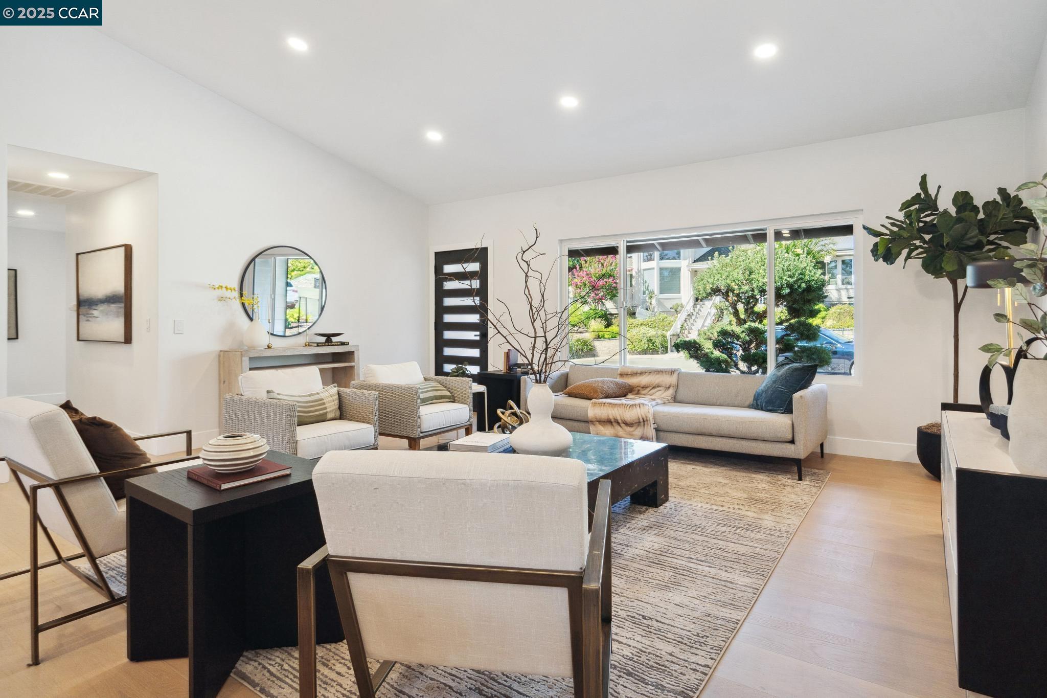 Detail Gallery Image 4 of 32 For 423 Del Sol, Pleasanton,  CA 94566 - 3 Beds | 2 Baths