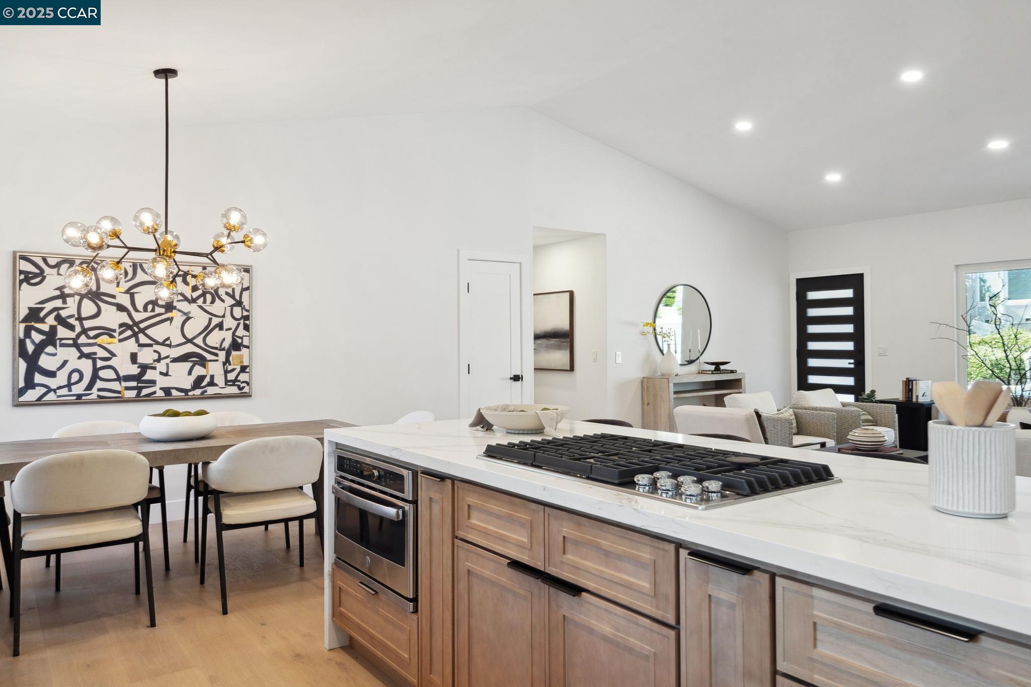 Detail Gallery Image 9 of 32 For 423 Del Sol, Pleasanton,  CA 94566 - 3 Beds | 2 Baths