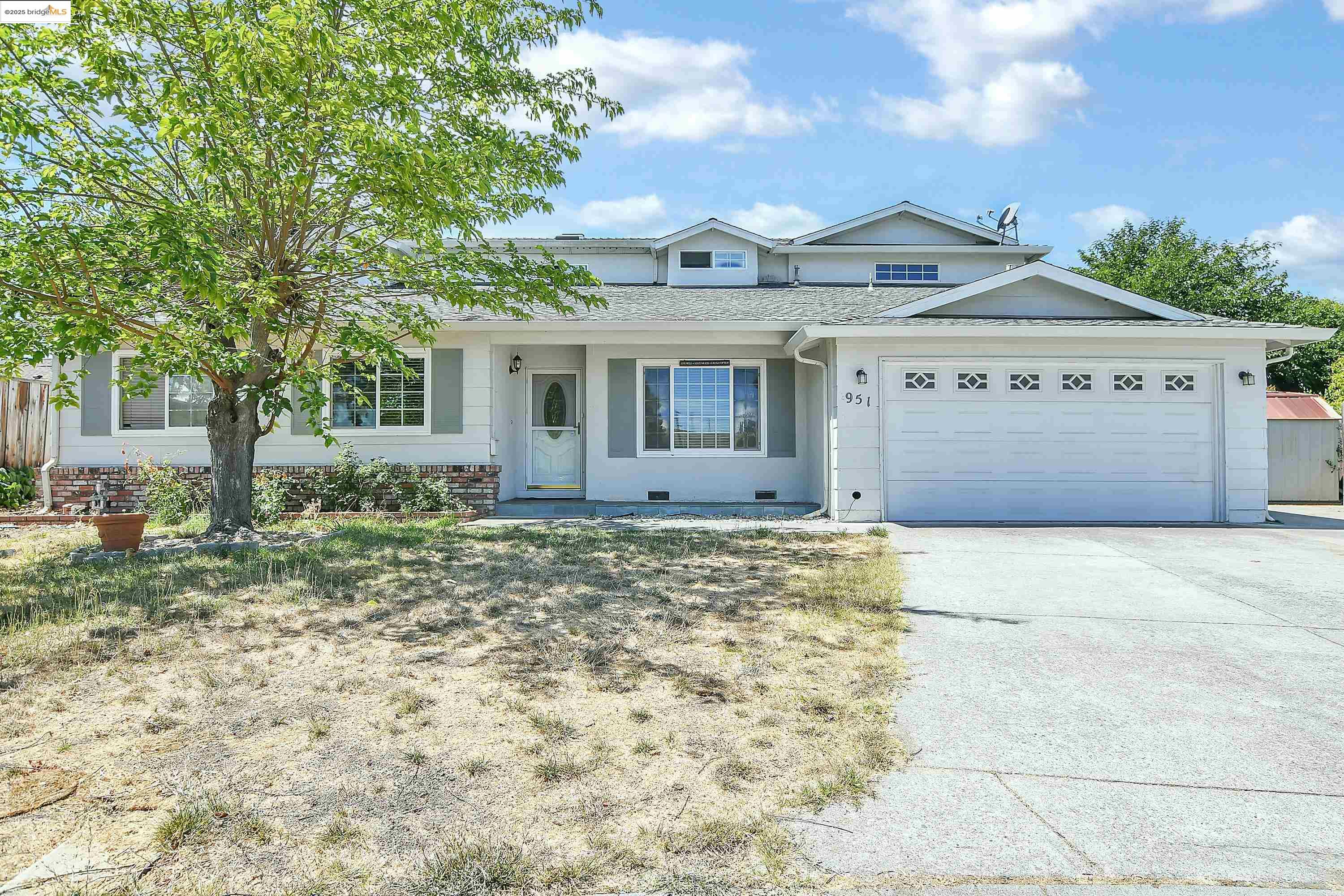 Detail Gallery Image 2 of 33 For 951 Lexington Pl, San Ramon,  CA 94583 - 4 Beds | 3 Baths