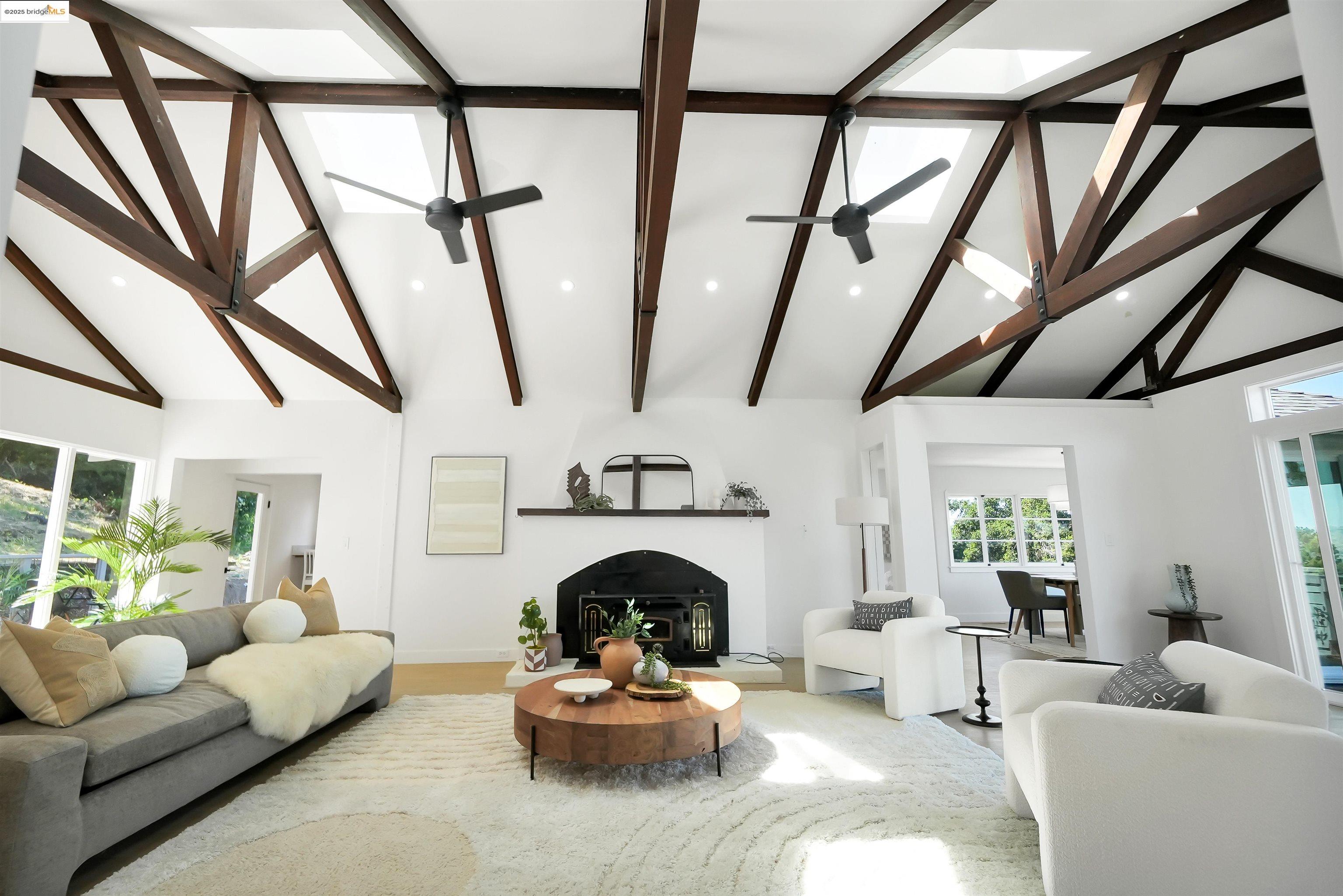 Detail Gallery Image 2 of 53 For 102 Castlewood, Pleasanton,  CA 94566 - 5 Beds | 3 Baths