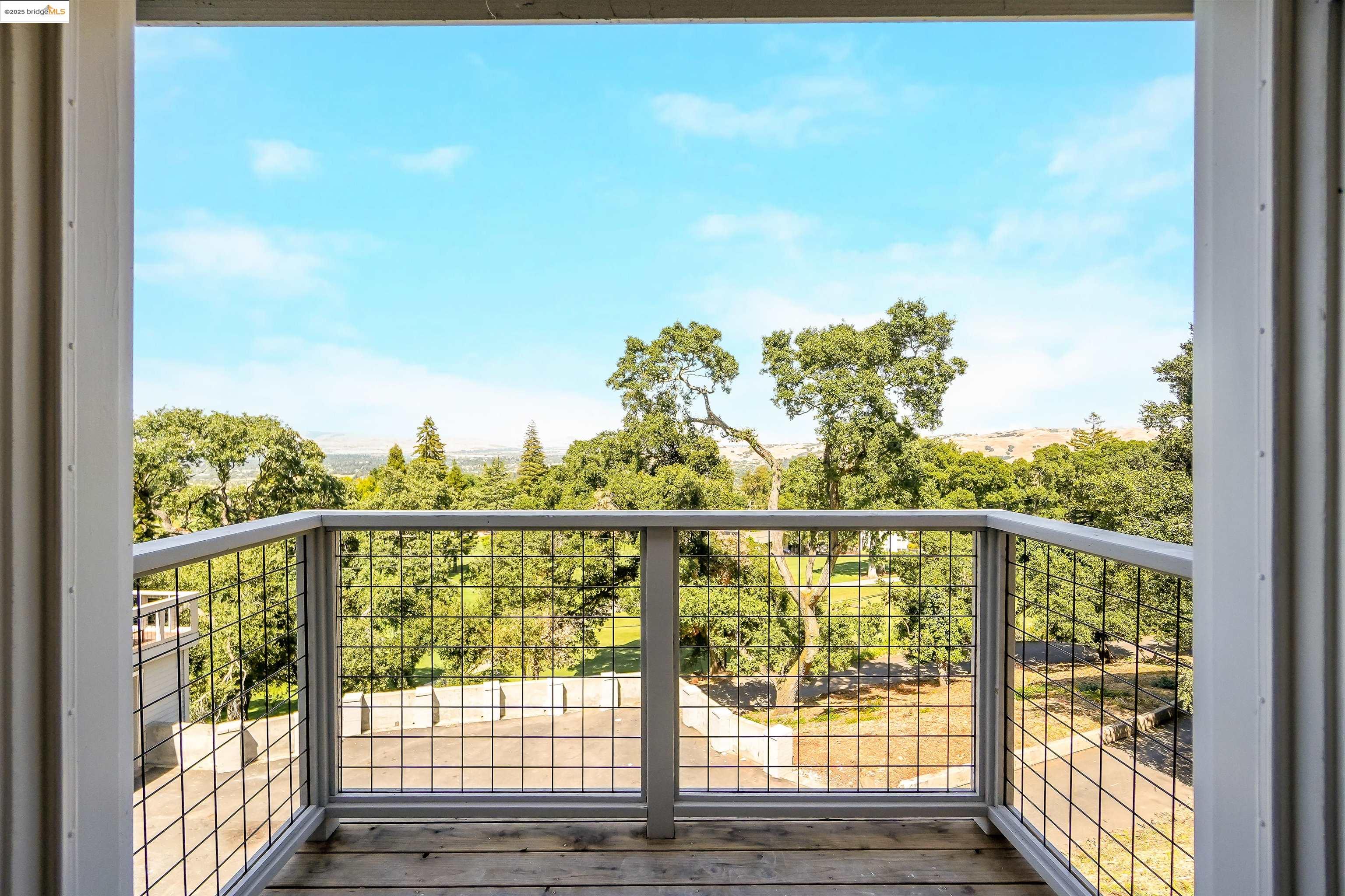 Detail Gallery Image 23 of 53 For 102 Castlewood, Pleasanton,  CA 94566 - 5 Beds | 3 Baths