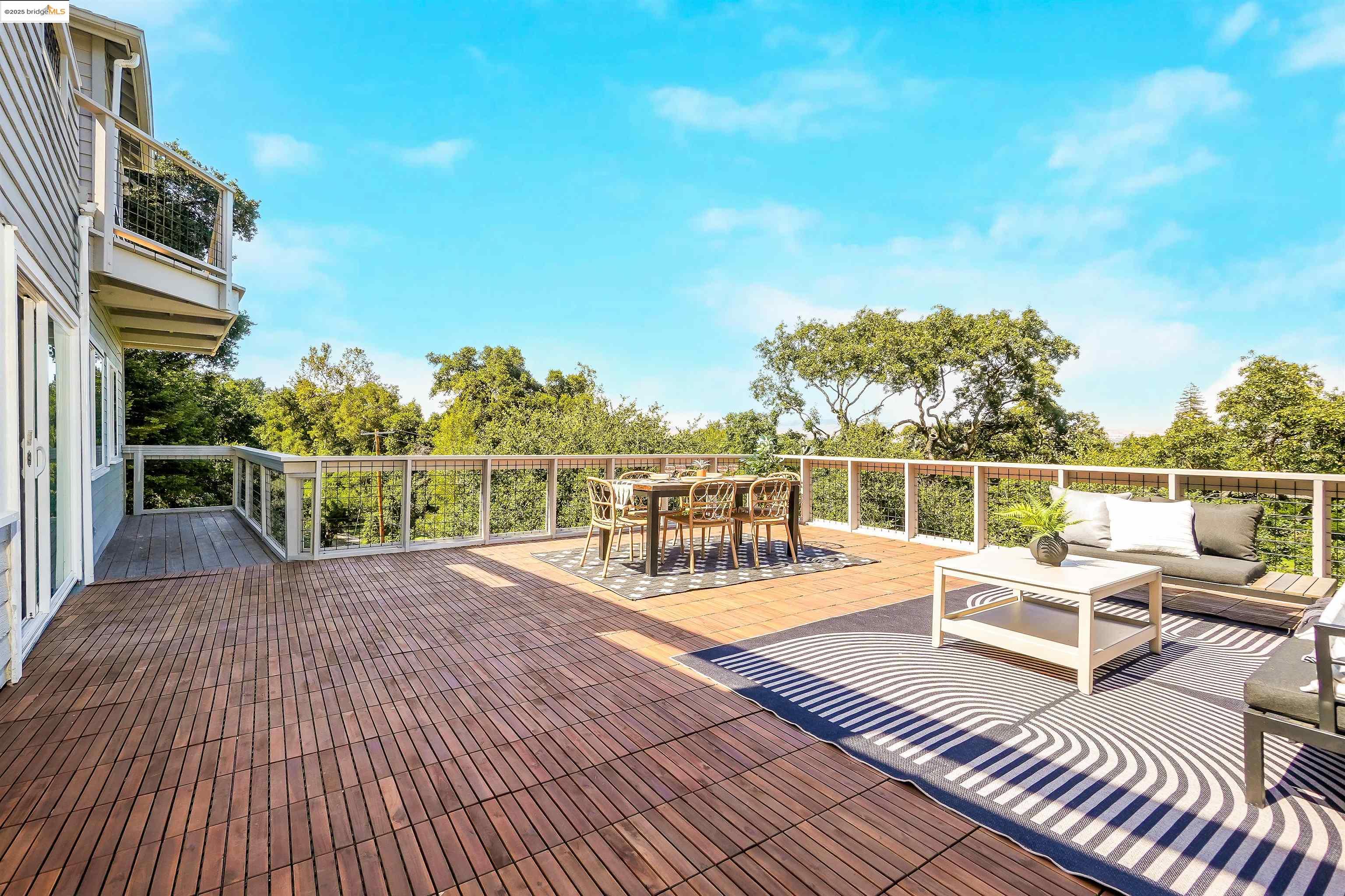 Detail Gallery Image 26 of 53 For 102 Castlewood, Pleasanton,  CA 94566 - 5 Beds | 3 Baths
