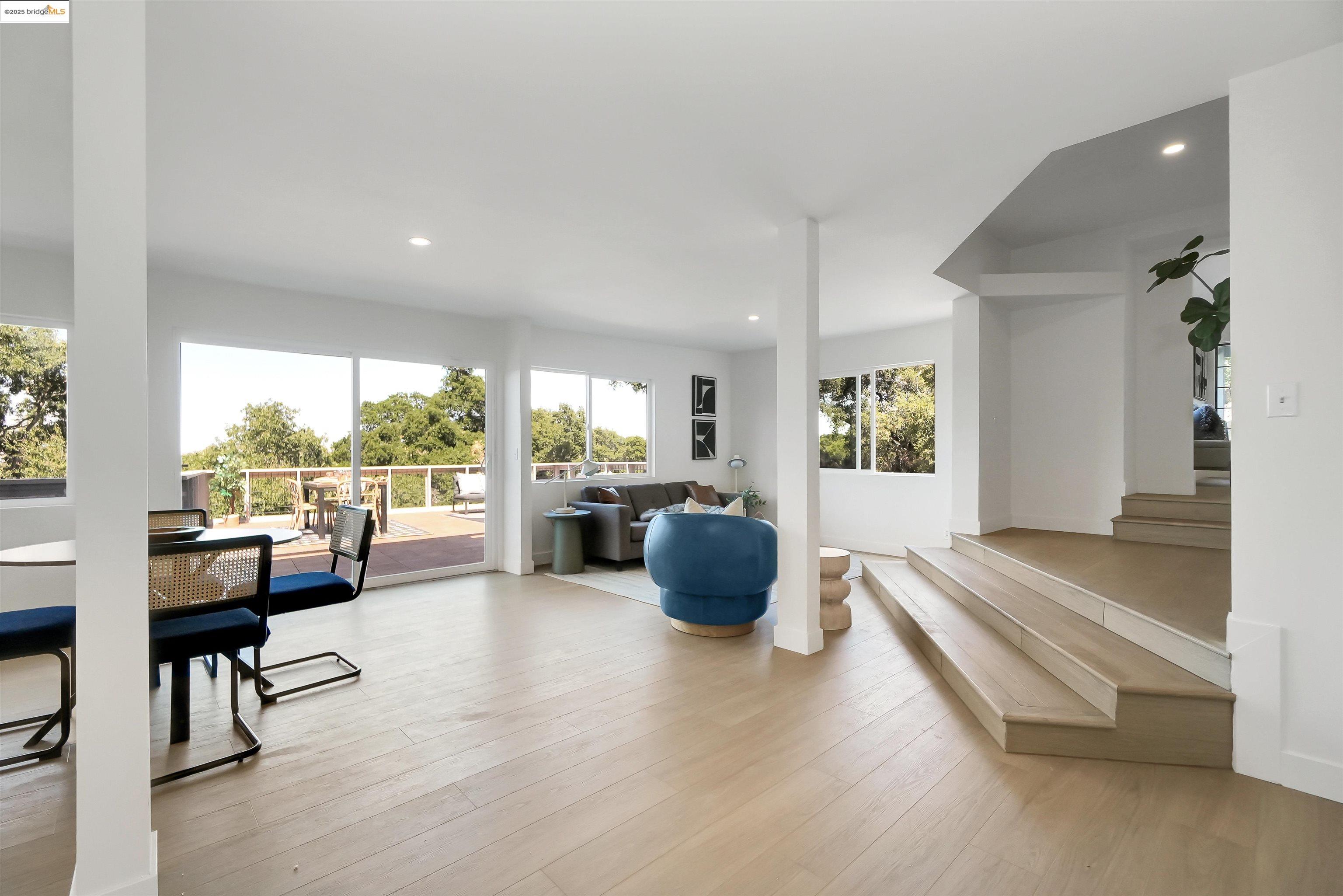 Detail Gallery Image 29 of 53 For 102 Castlewood, Pleasanton,  CA 94566 - 5 Beds | 3 Baths