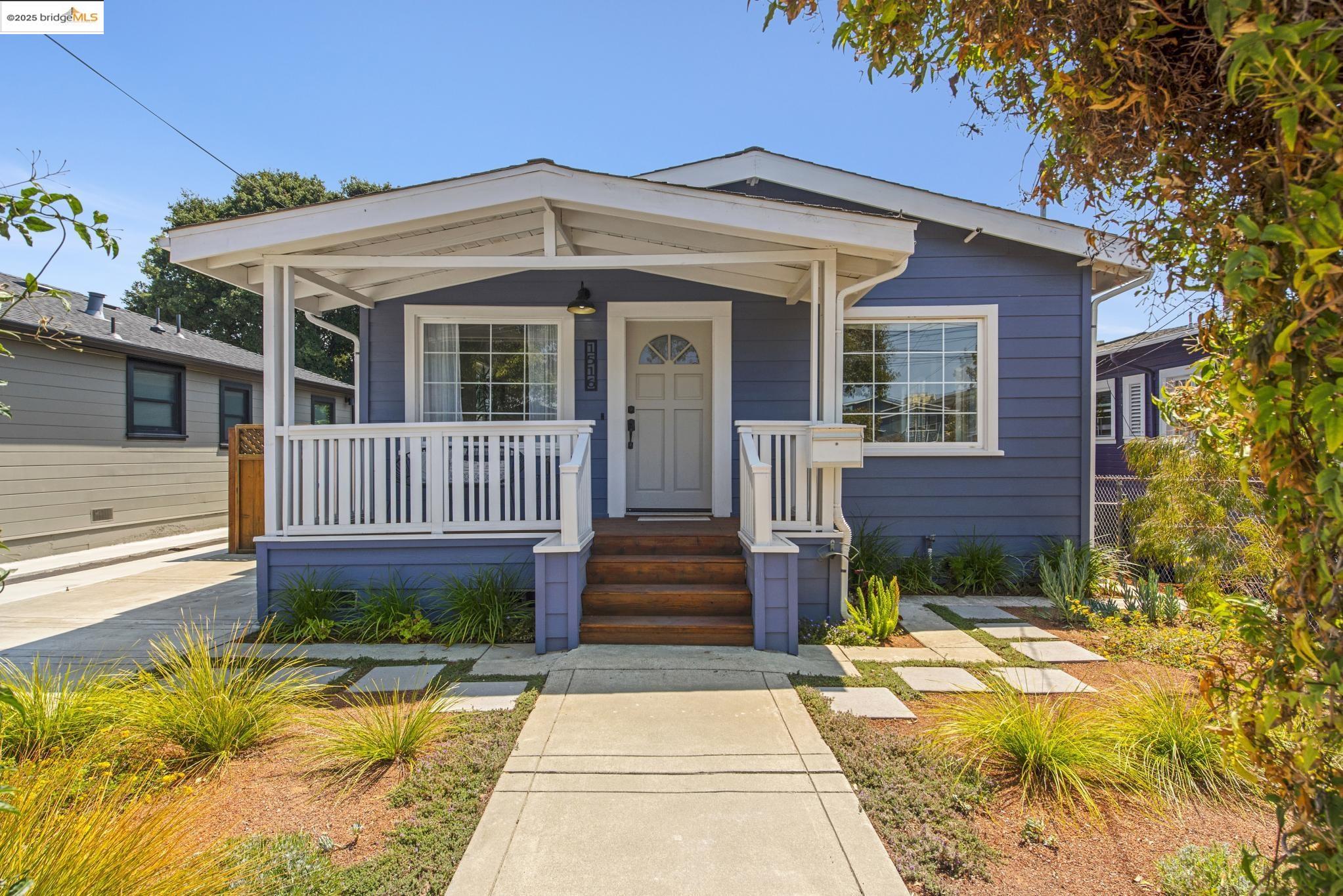 Detail Gallery Image 1 of 59 For 1516 Parker St, Berkeley,  CA 94703 - 3 Beds | 2 Baths