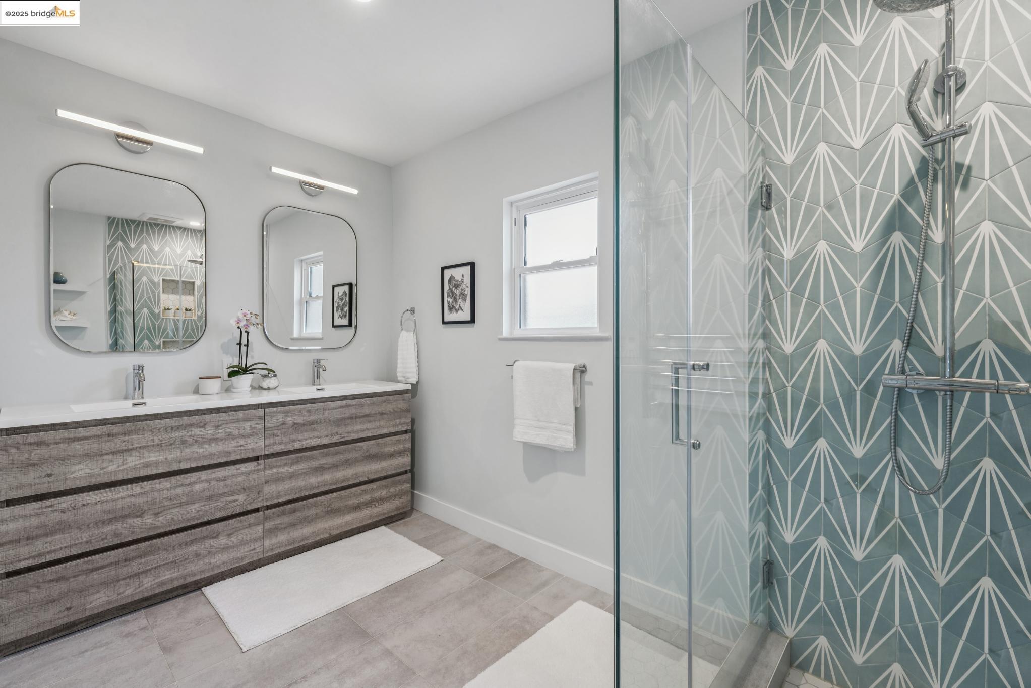 Detail Gallery Image 25 of 59 For 1516 Parker St, Berkeley,  CA 94703 - 3 Beds | 2 Baths