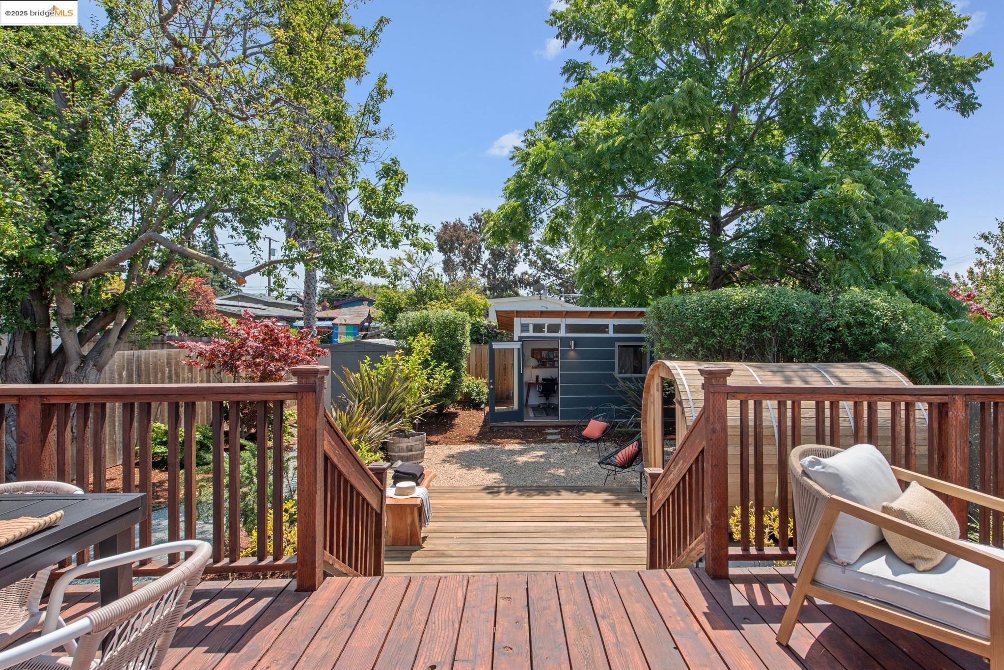 Detail Gallery Image 35 of 59 For 1516 Parker St, Berkeley,  CA 94703 - 3 Beds | 2 Baths