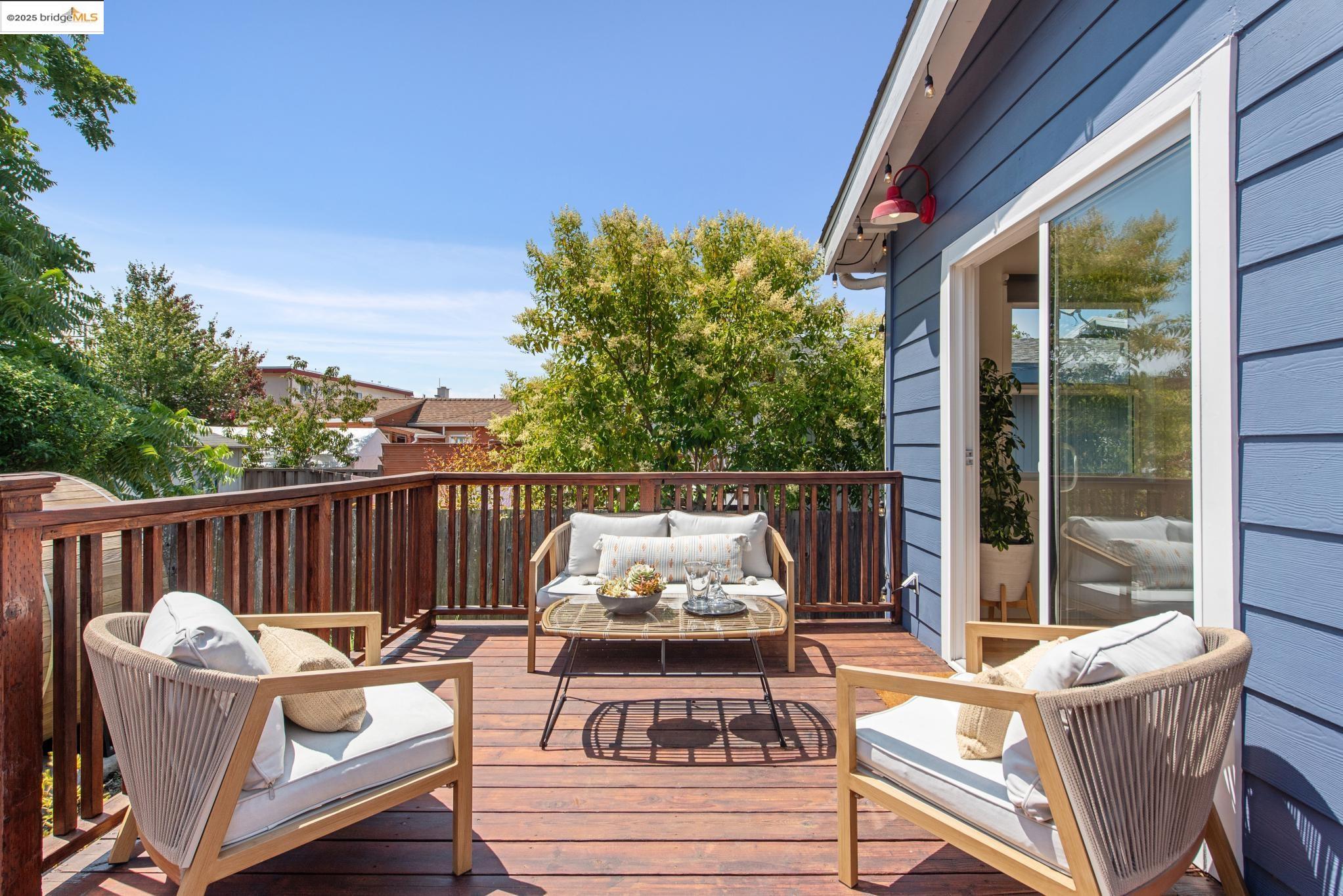 Detail Gallery Image 38 of 59 For 1516 Parker St, Berkeley,  CA 94703 - 3 Beds | 2 Baths