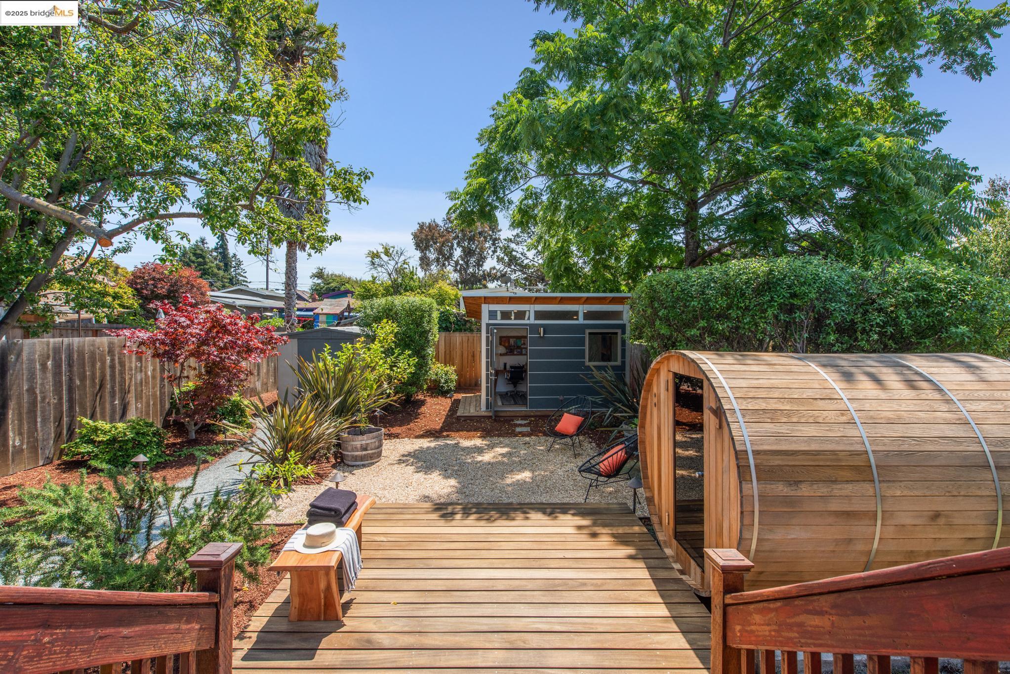 Detail Gallery Image 39 of 59 For 1516 Parker St, Berkeley,  CA 94703 - 3 Beds | 2 Baths