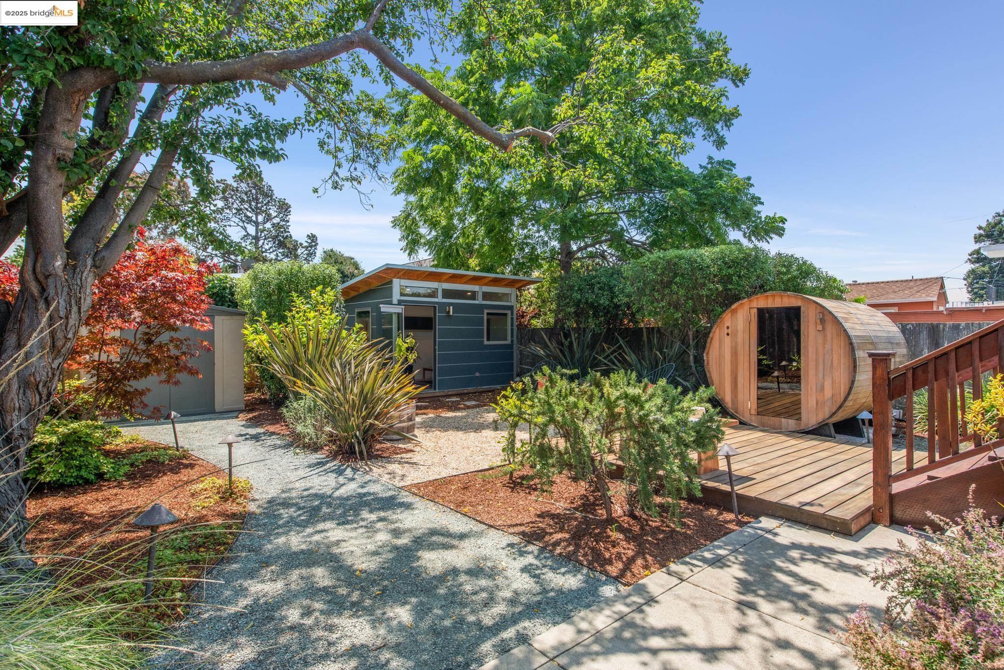 Detail Gallery Image 40 of 59 For 1516 Parker St, Berkeley,  CA 94703 - 3 Beds | 2 Baths