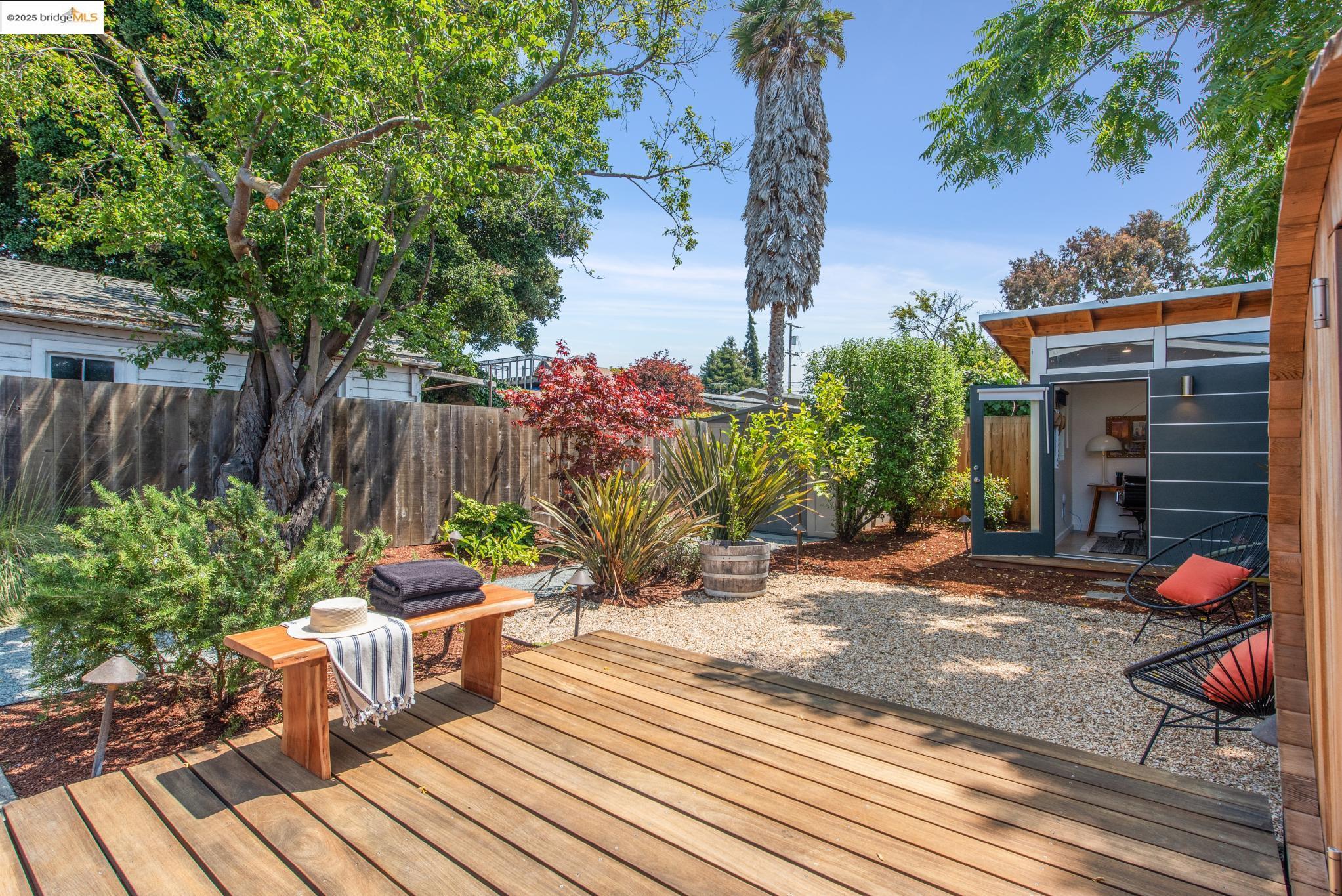Detail Gallery Image 41 of 59 For 1516 Parker St, Berkeley,  CA 94703 - 3 Beds | 2 Baths