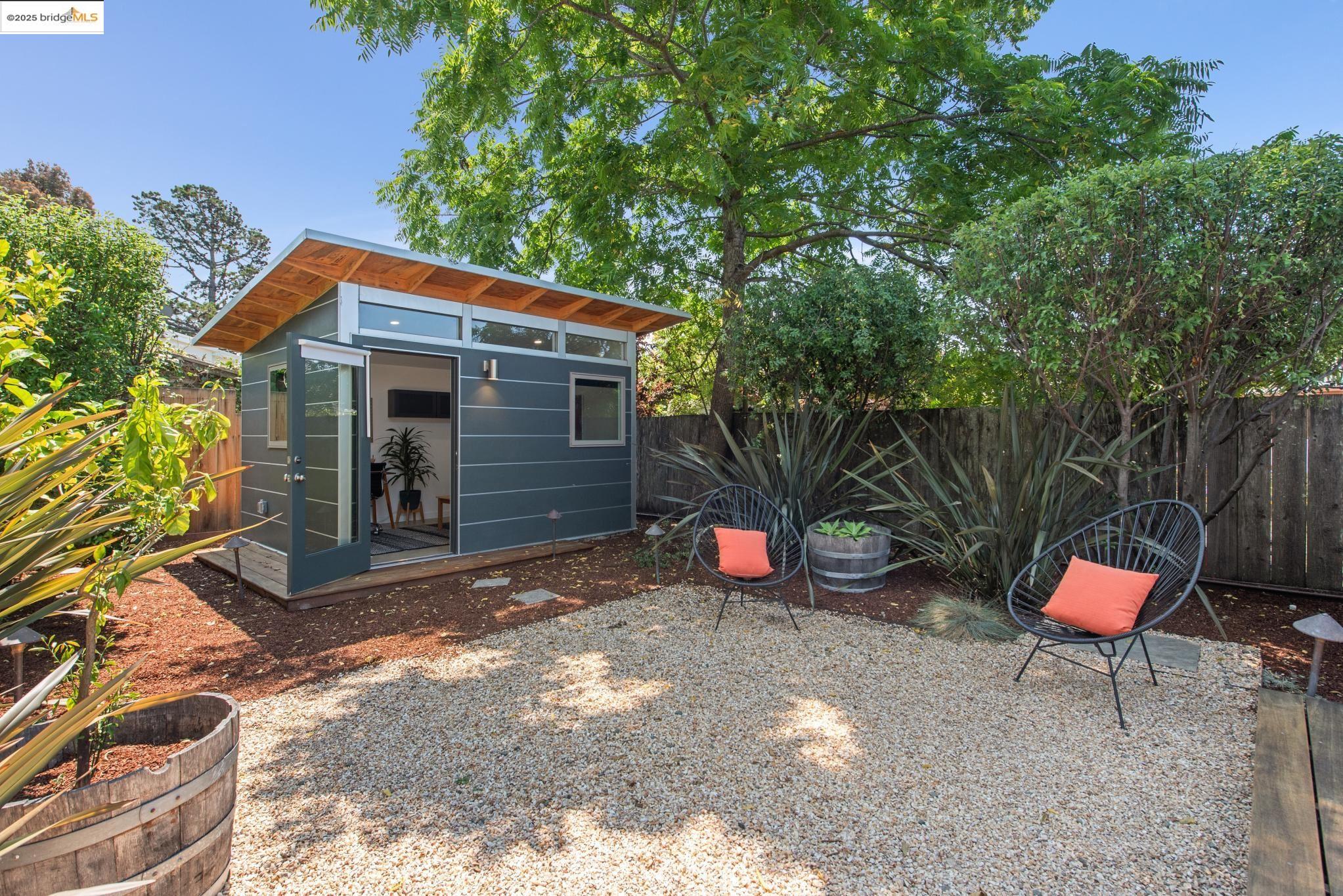 Detail Gallery Image 45 of 59 For 1516 Parker St, Berkeley,  CA 94703 - 3 Beds | 2 Baths