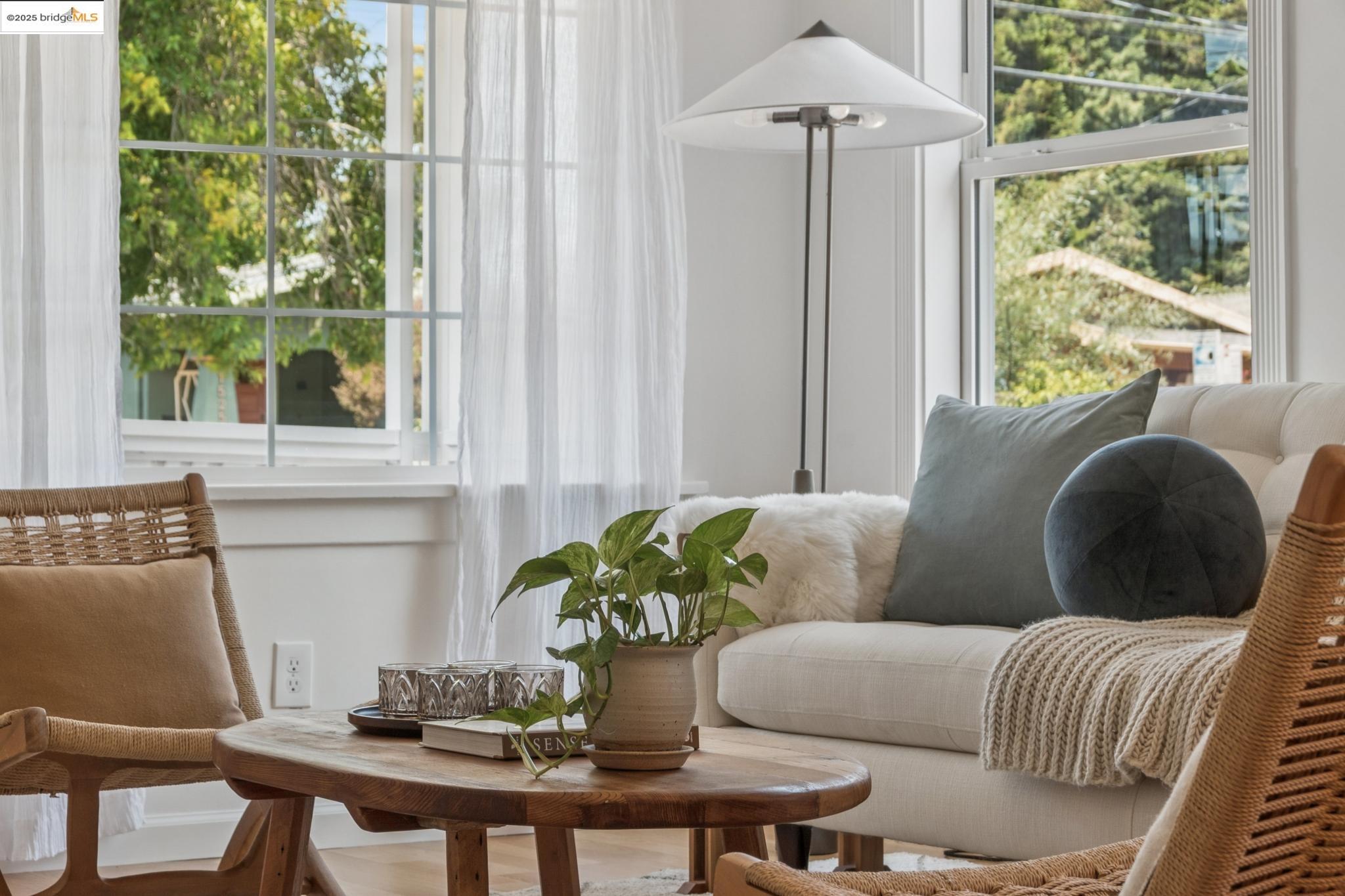 Detail Gallery Image 9 of 59 For 1516 Parker St, Berkeley,  CA 94703 - 3 Beds | 2 Baths
