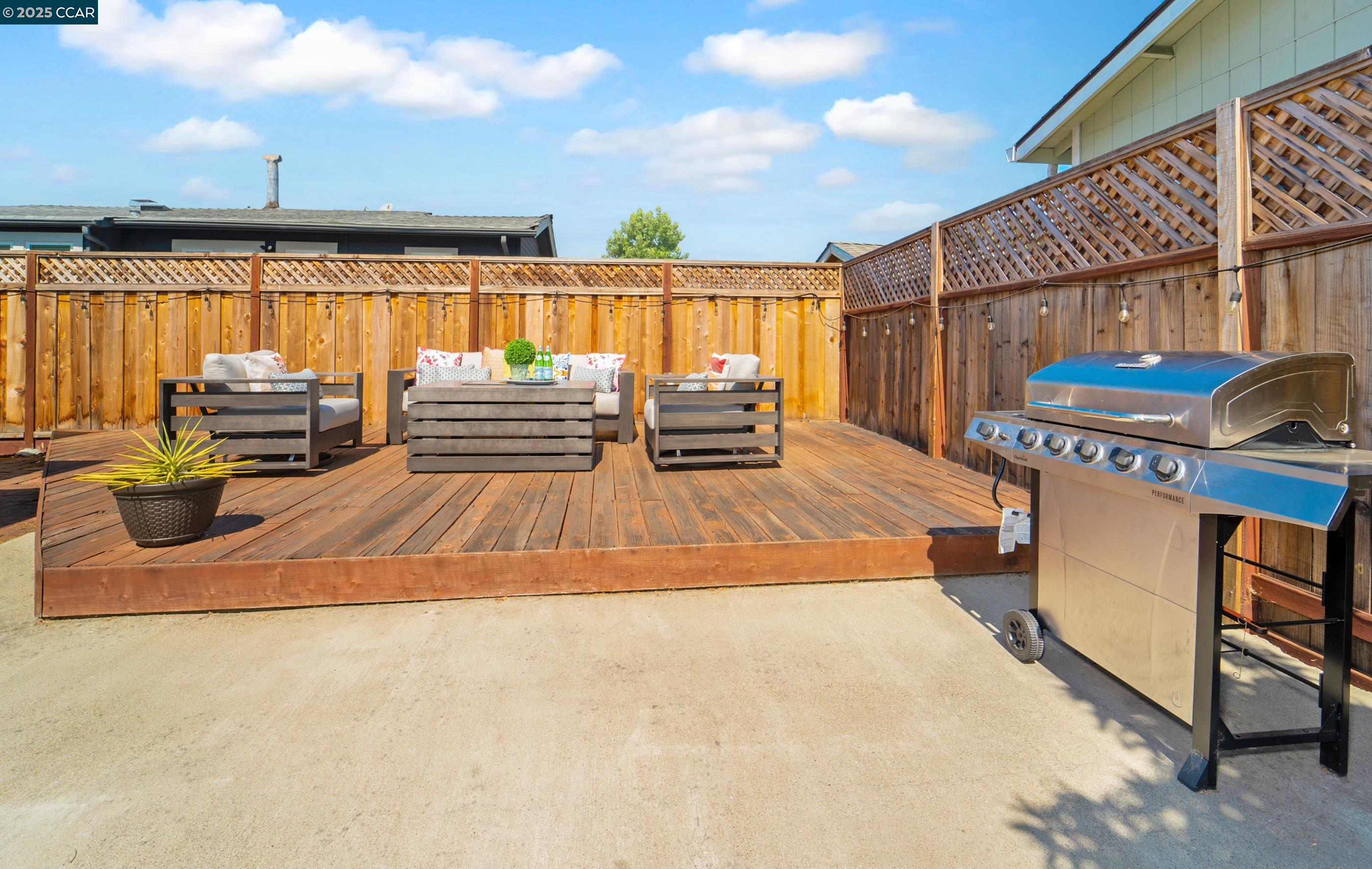 Detail Gallery Image 23 of 39 For 1058 Victoria Ave, San Leandro,  CA 94577 - 2 Beds | 1 Baths