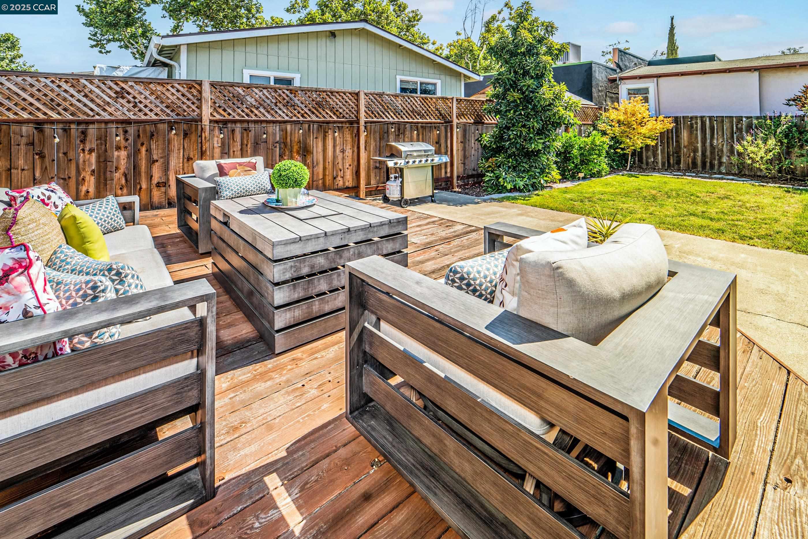 Detail Gallery Image 25 of 39 For 1058 Victoria Ave, San Leandro,  CA 94577 - 2 Beds | 1 Baths