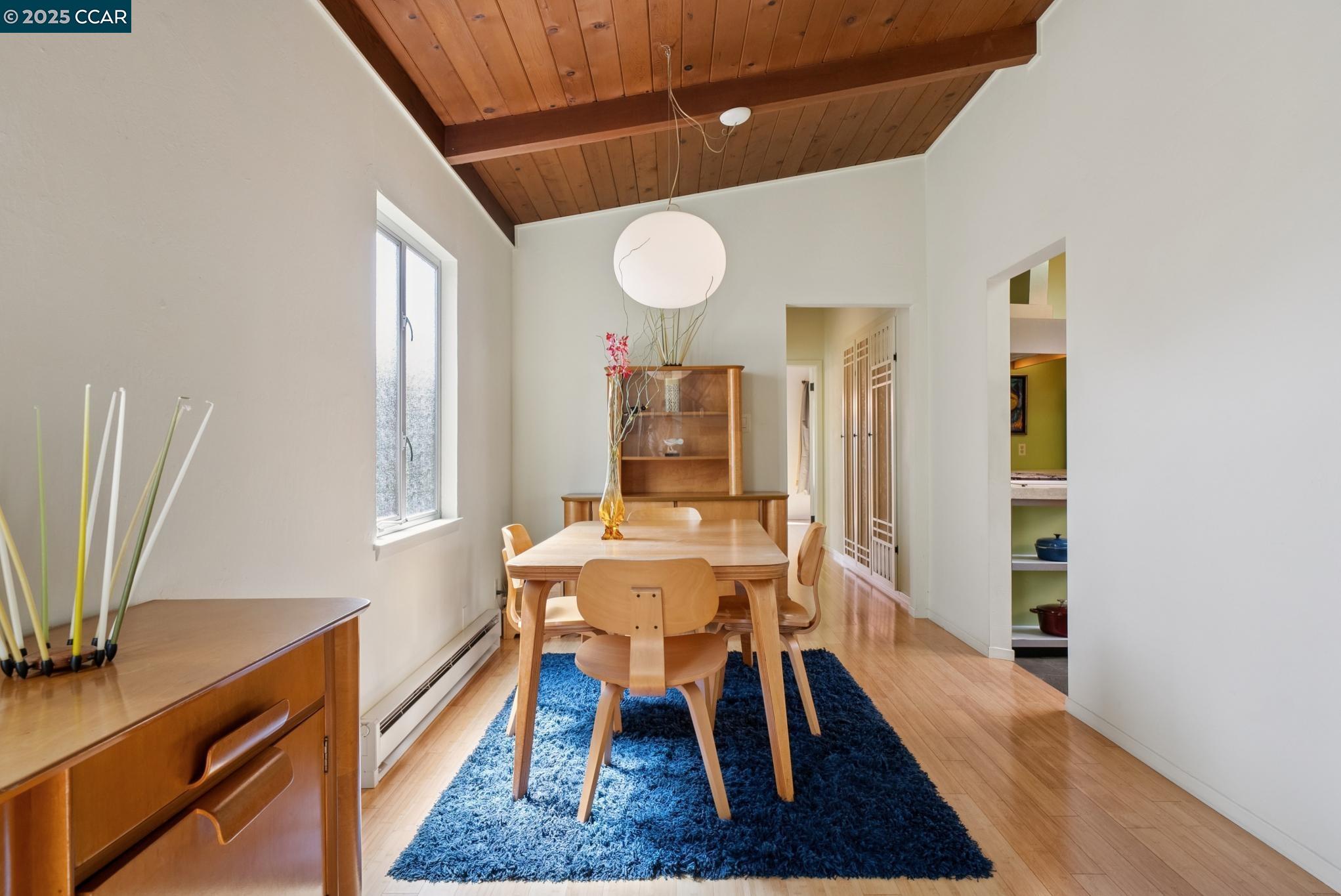 Detail Gallery Image 18 of 56 For 1060 Curtis Street, Albany,  CA 94706 - 2 Beds | 1 Baths