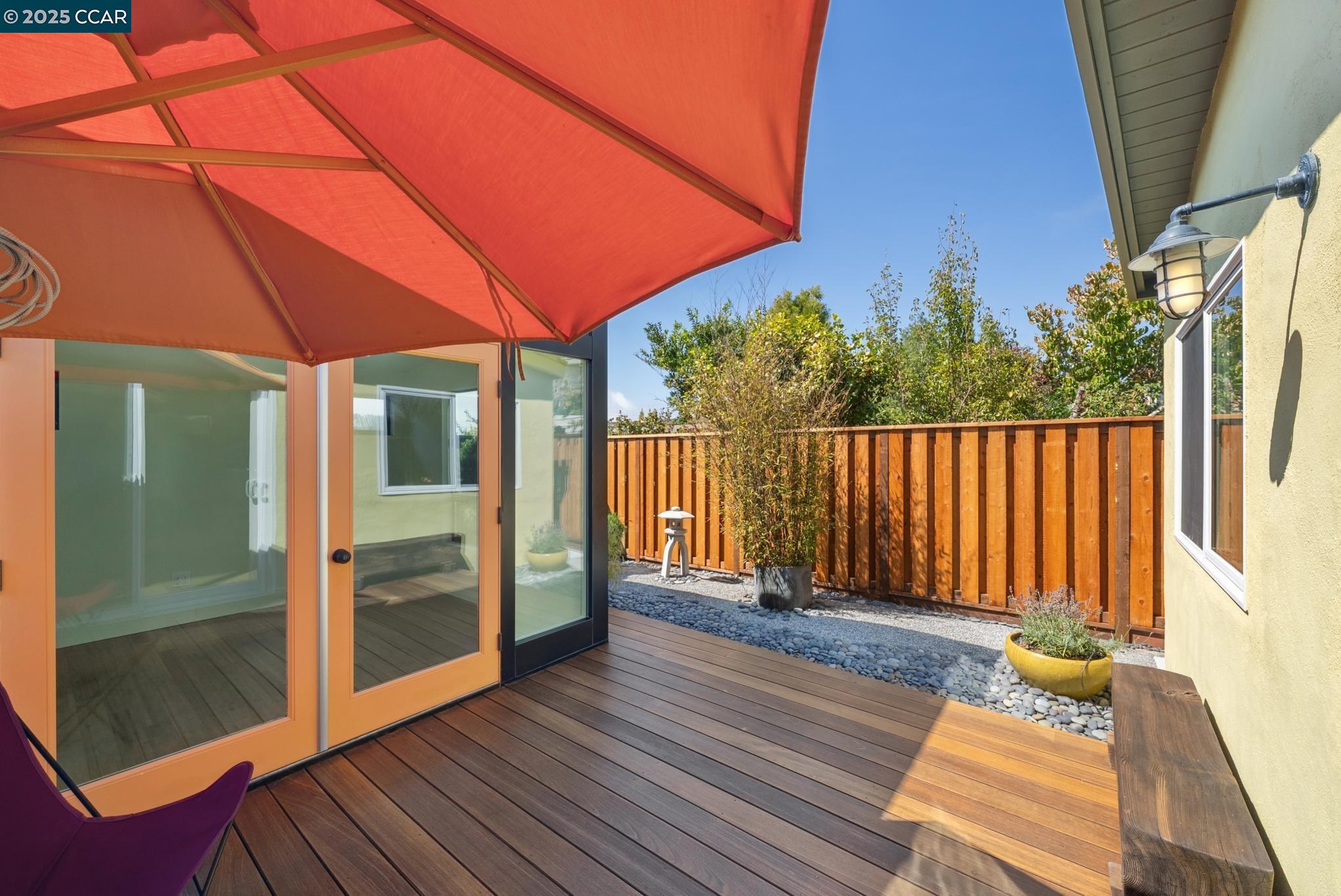 Detail Gallery Image 39 of 56 For 1060 Curtis Street, Albany,  CA 94706 - 2 Beds | 1 Baths