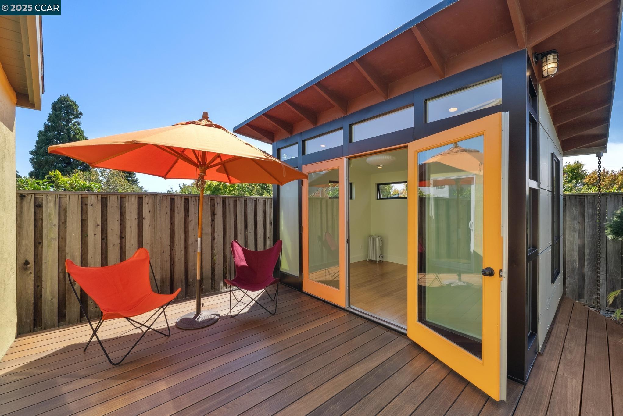 Detail Gallery Image 42 of 56 For 1060 Curtis Street, Albany,  CA 94706 - 2 Beds | 1 Baths