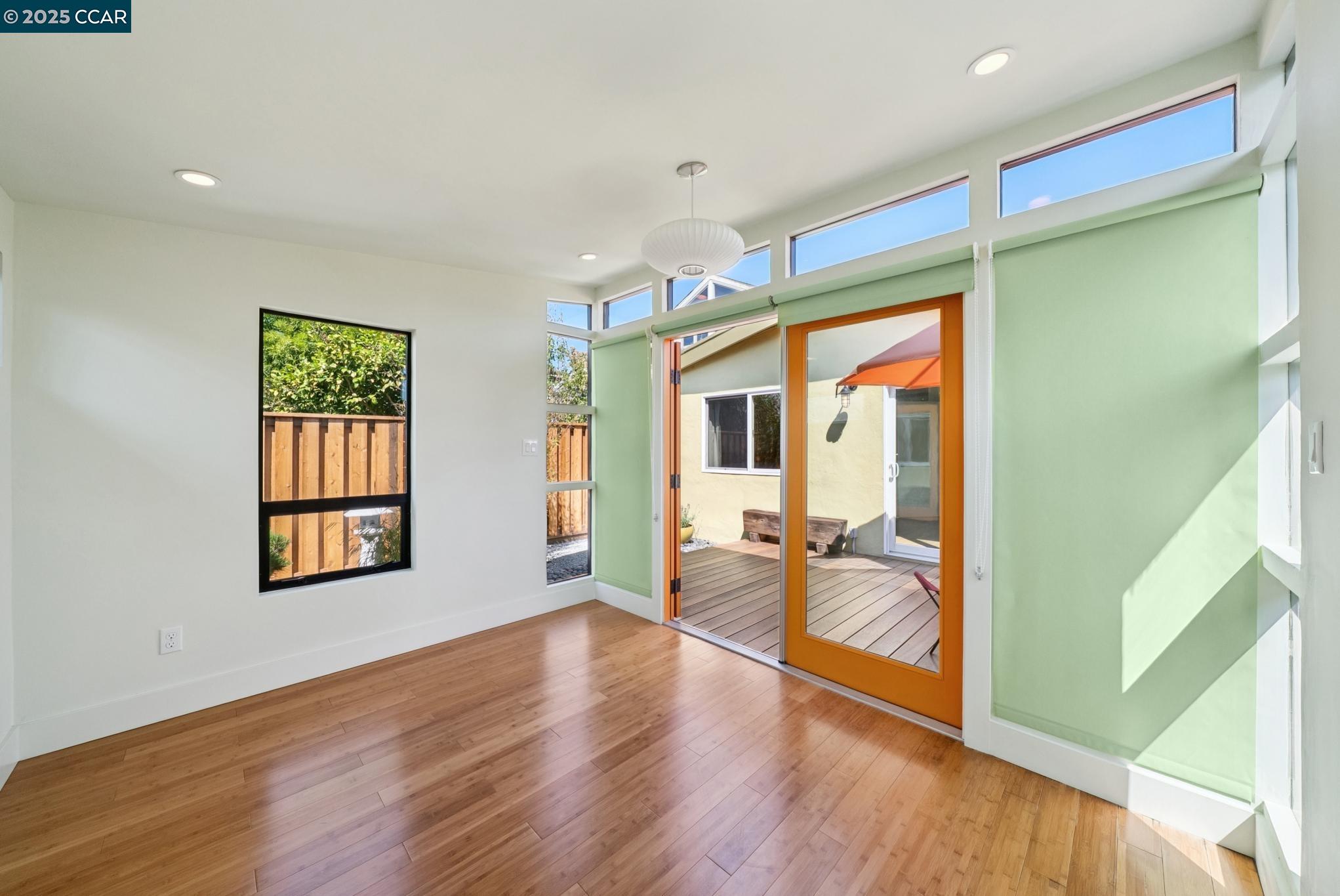 Detail Gallery Image 44 of 56 For 1060 Curtis Street, Albany,  CA 94706 - 2 Beds | 1 Baths